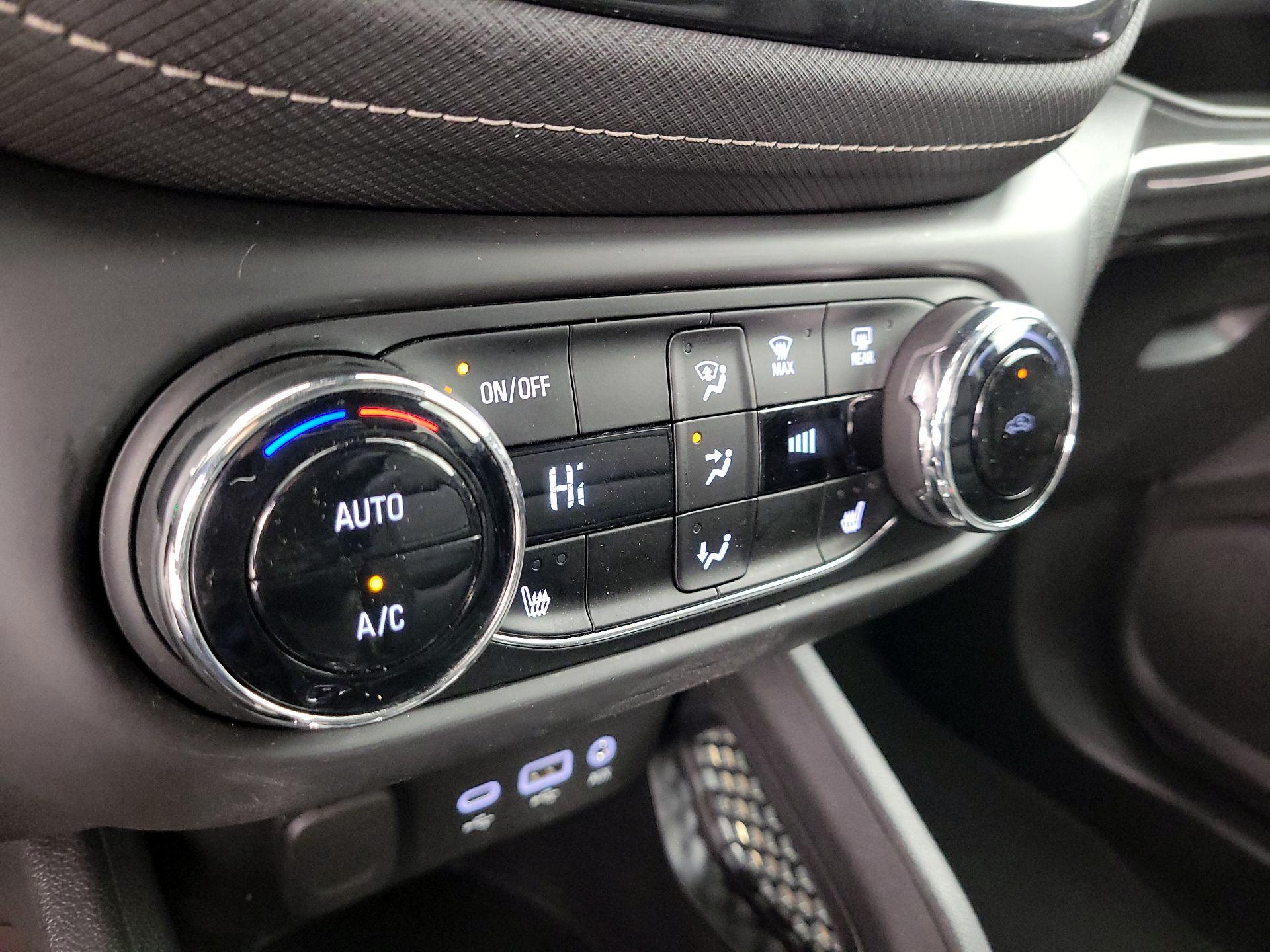 Thumbnail: 2021 Chevrolet TrailBlazer - 16