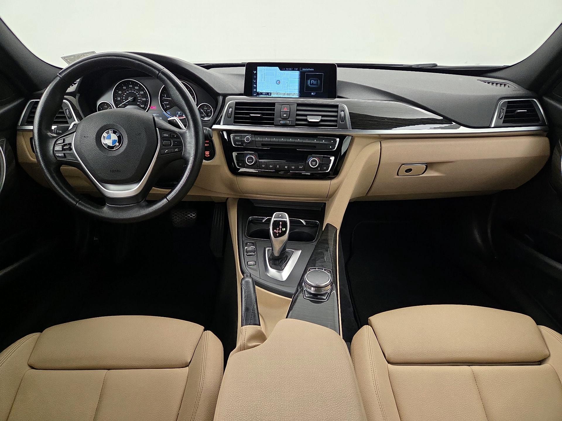 Thumbnail: 2017 BMW 3 Series - 9