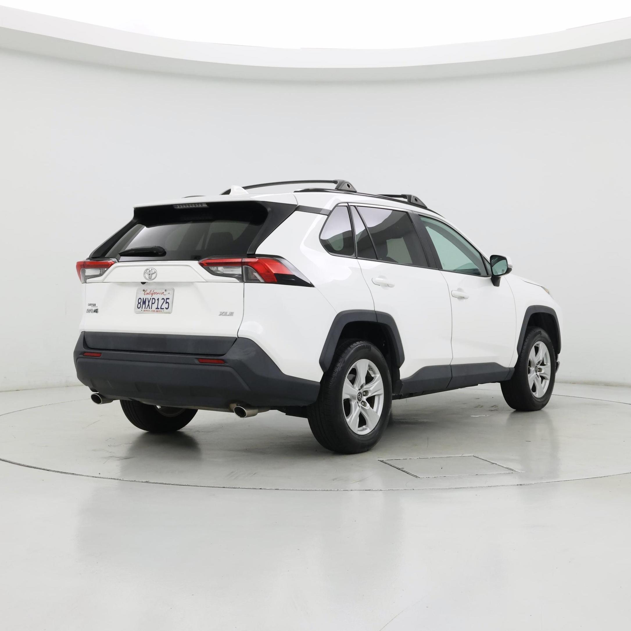 Thumbnail: 2019 Toyota RAV4 - 8