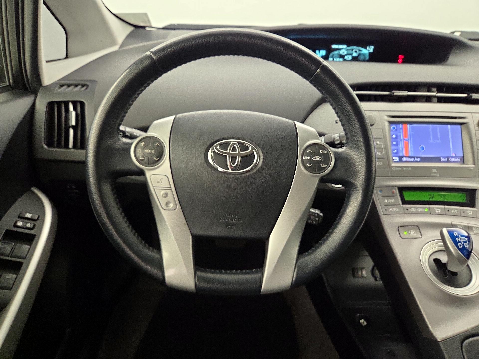 Thumbnail: 2015 Toyota Prius - 10