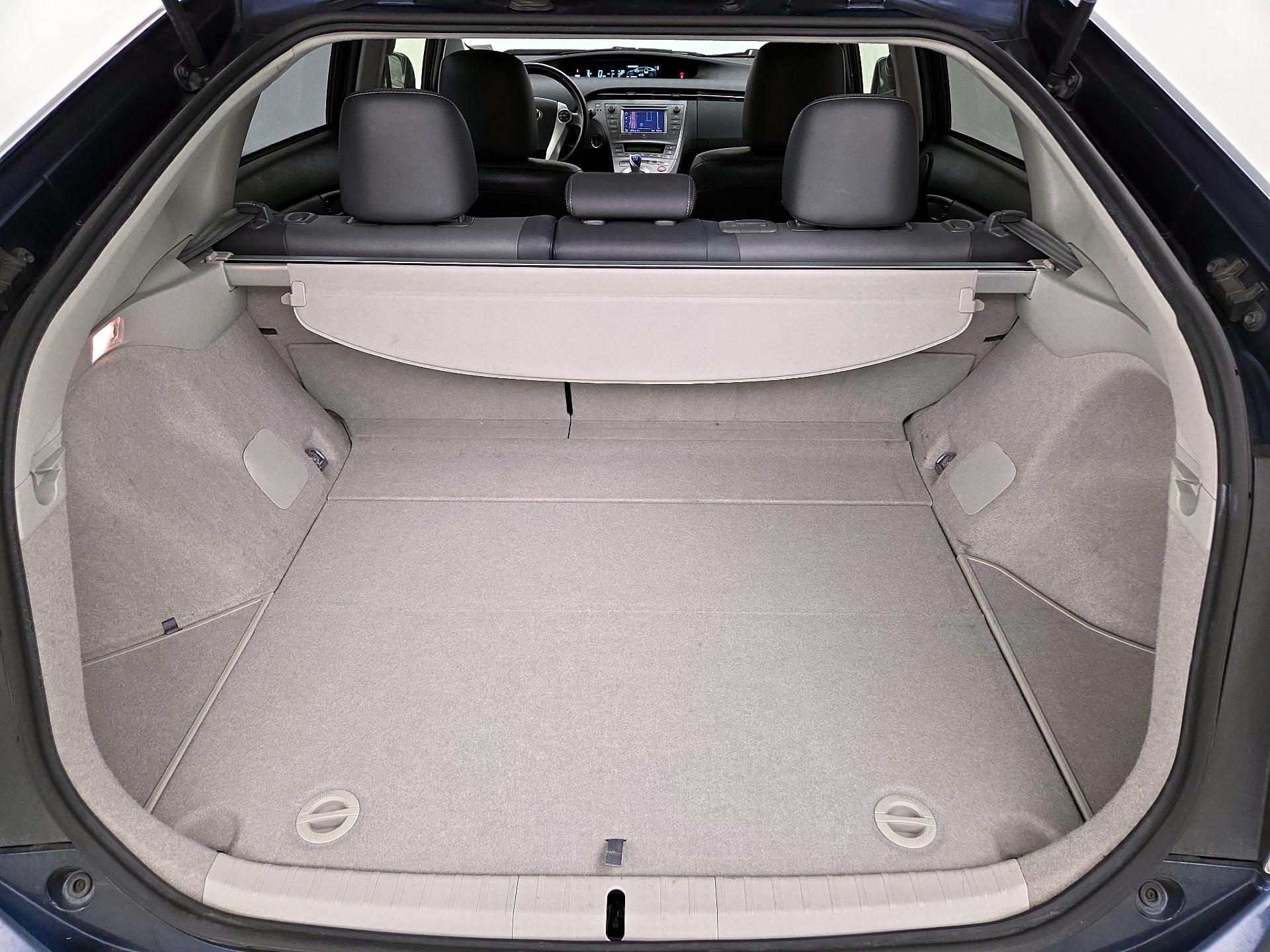 Thumbnail: 2015 Toyota Prius - 20