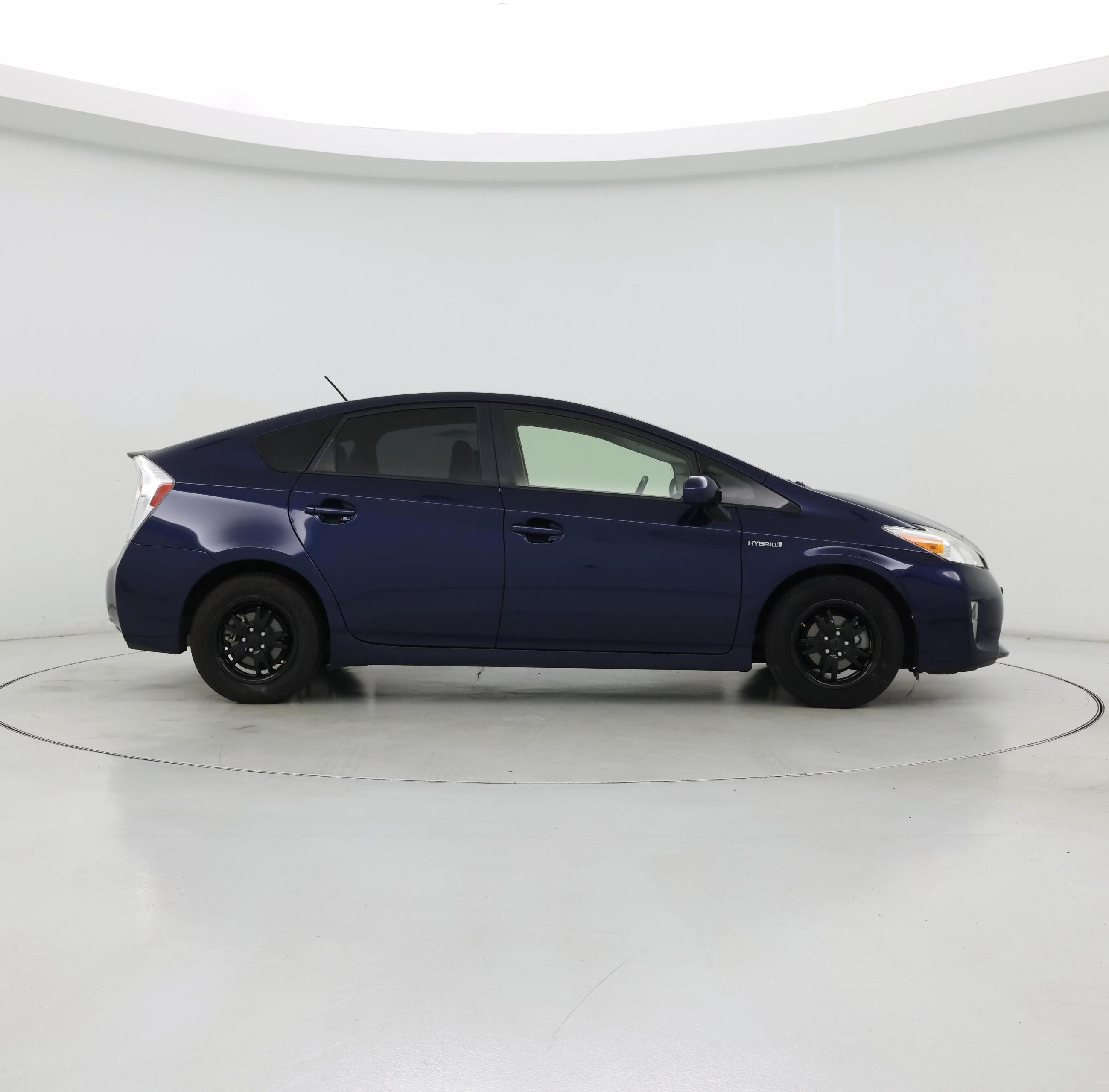 Thumbnail: 2015 Toyota Prius - 7