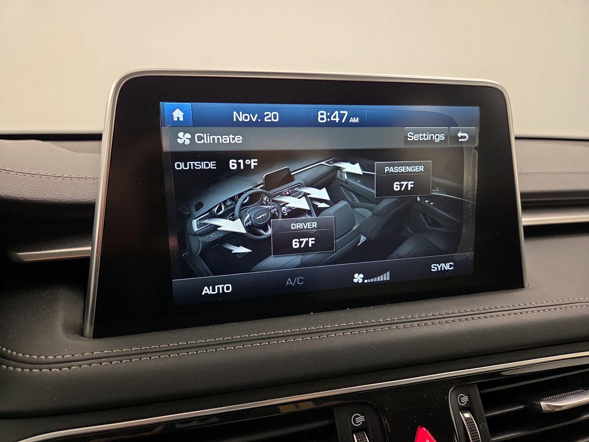 Thumbnail: 2019 Genesis G70 - 16