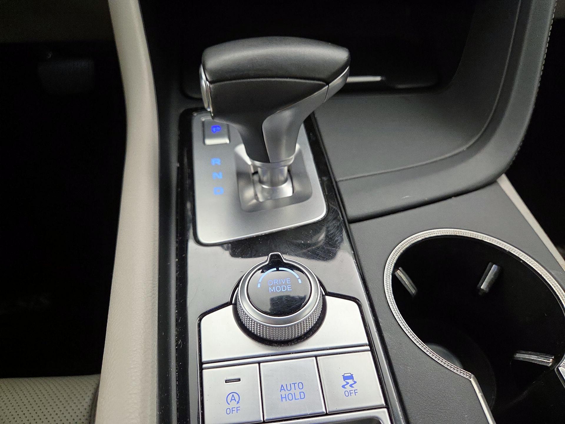 Thumbnail: 2019 Genesis G70 - 17