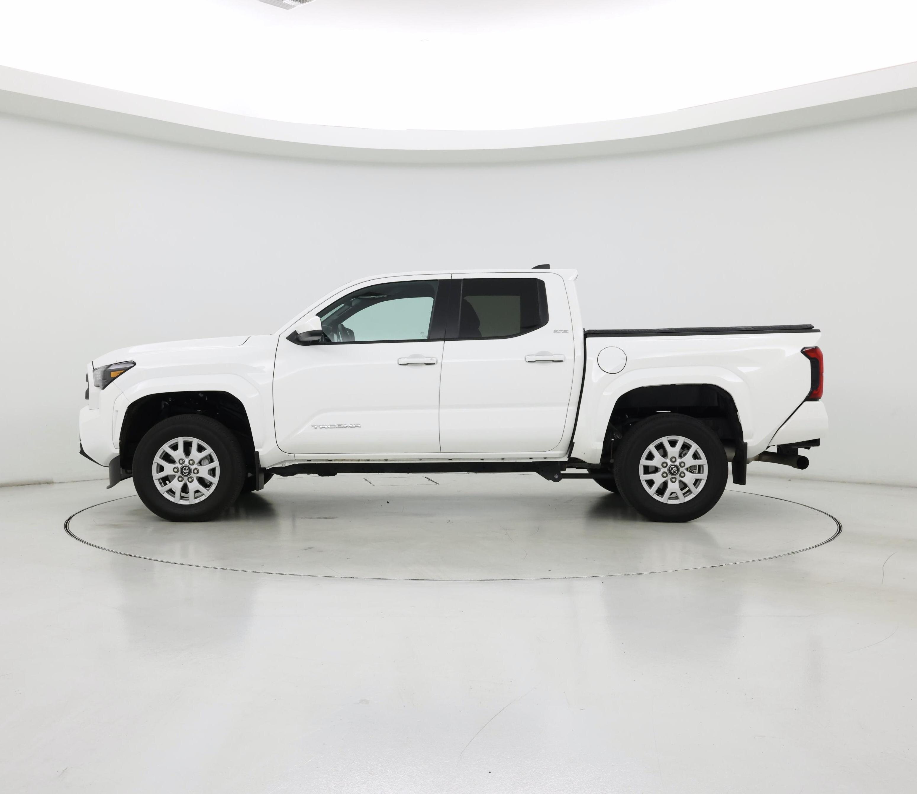 Thumbnail: 2024 Toyota Tacoma - 3