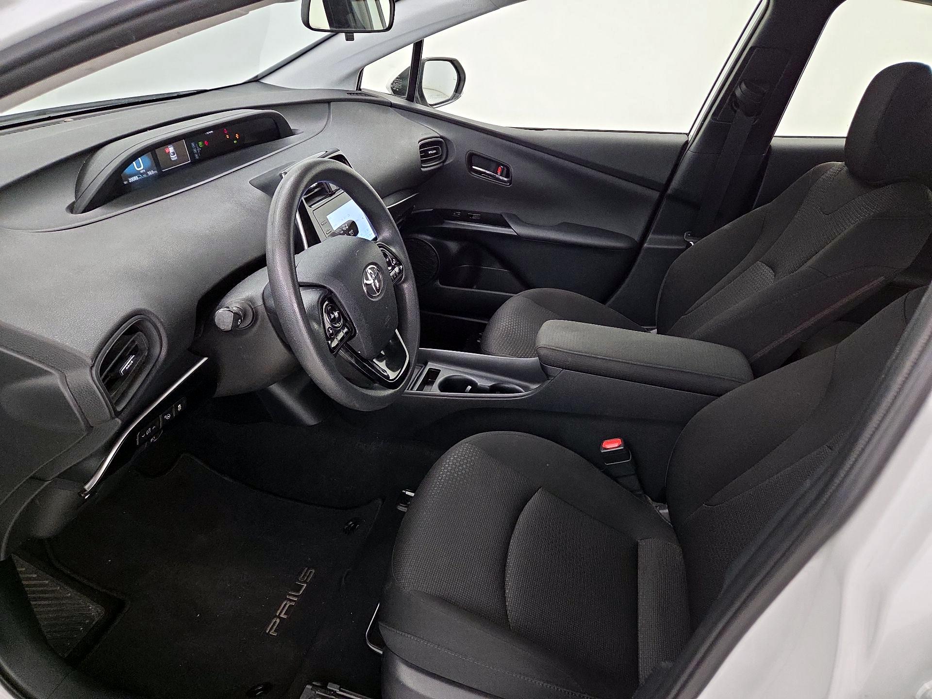 Thumbnail: 2021 Toyota Prius - 11