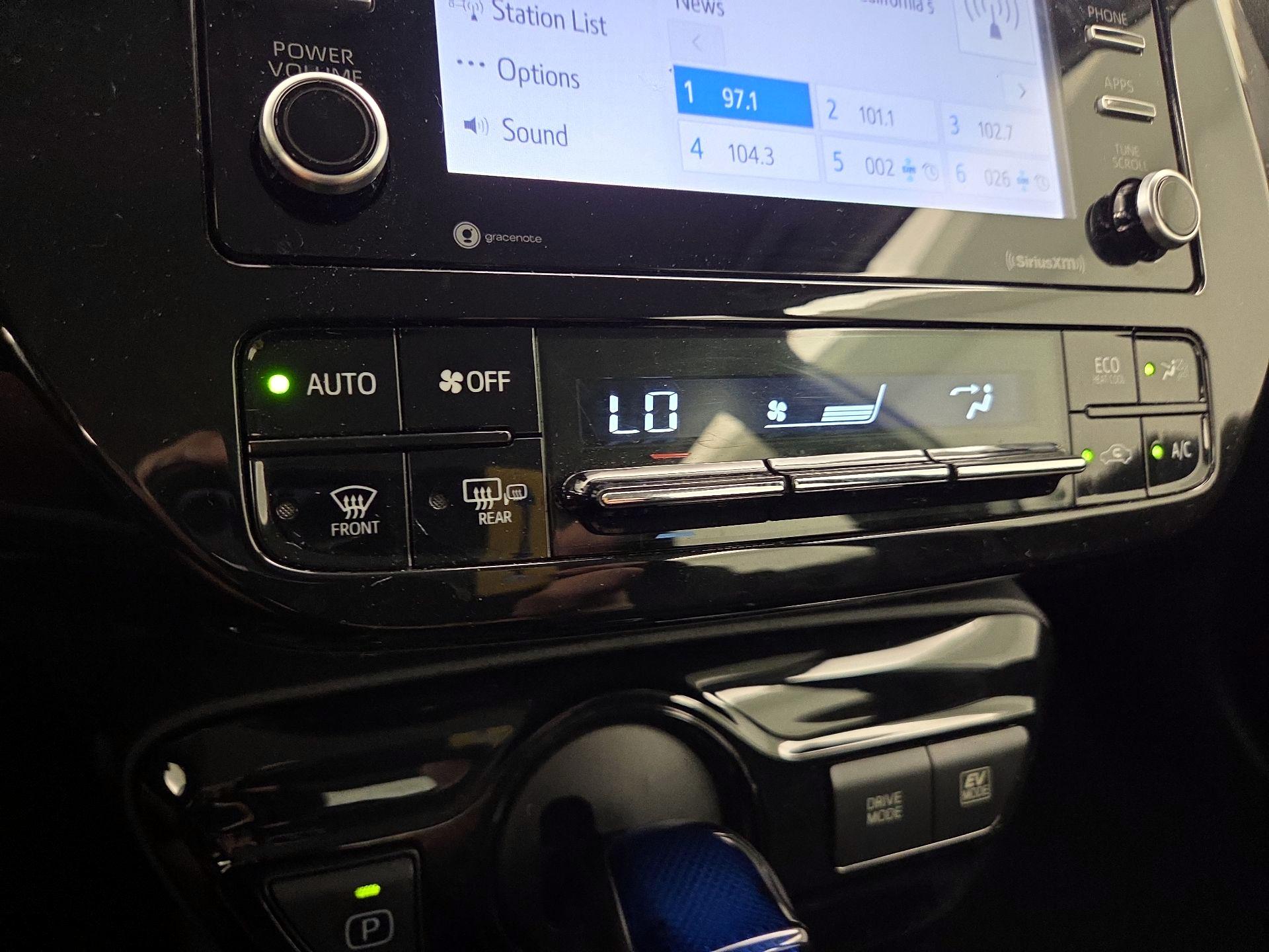 Thumbnail: 2021 Toyota Prius - 16