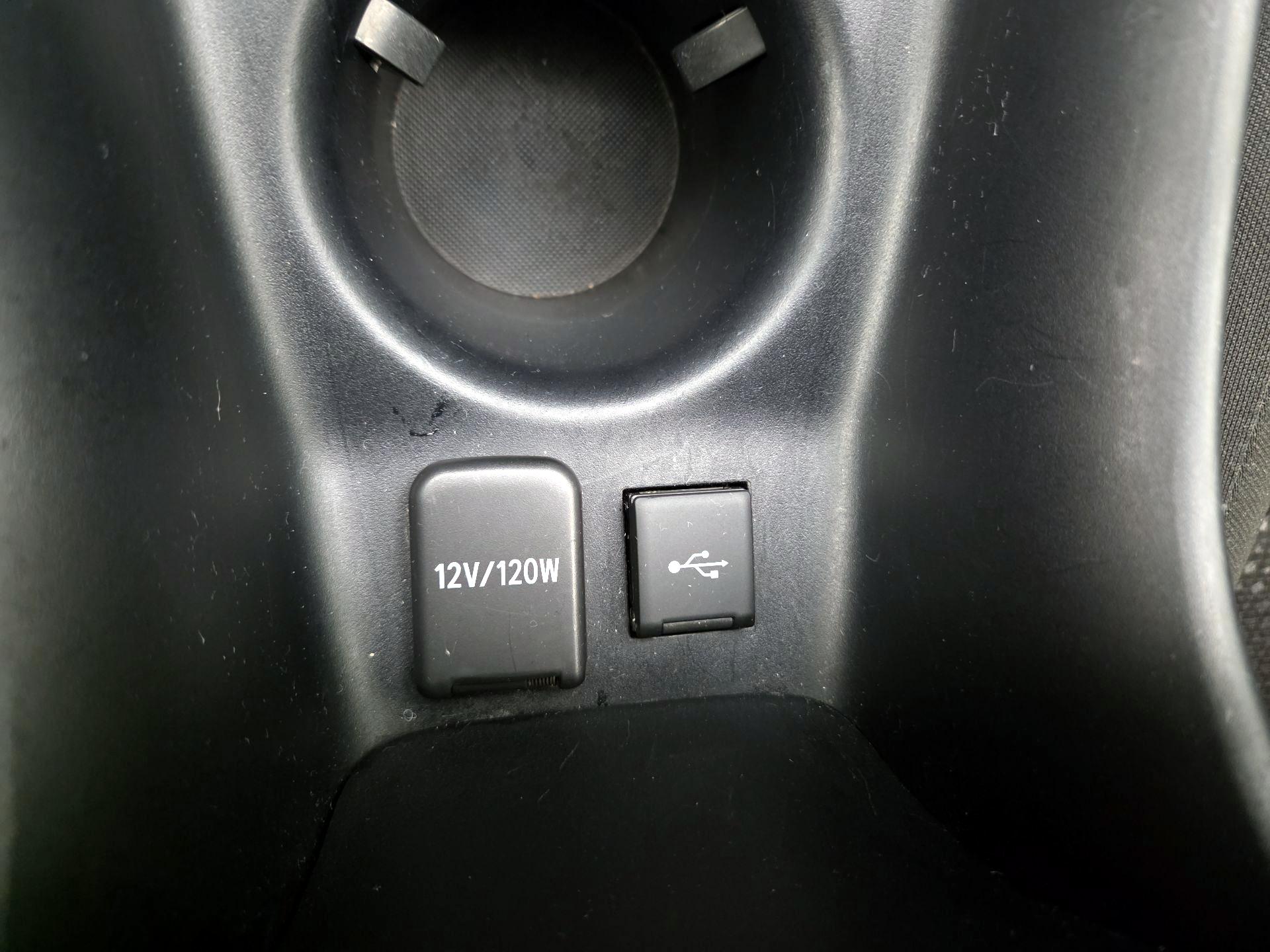 Thumbnail: 2021 Toyota Prius - 18