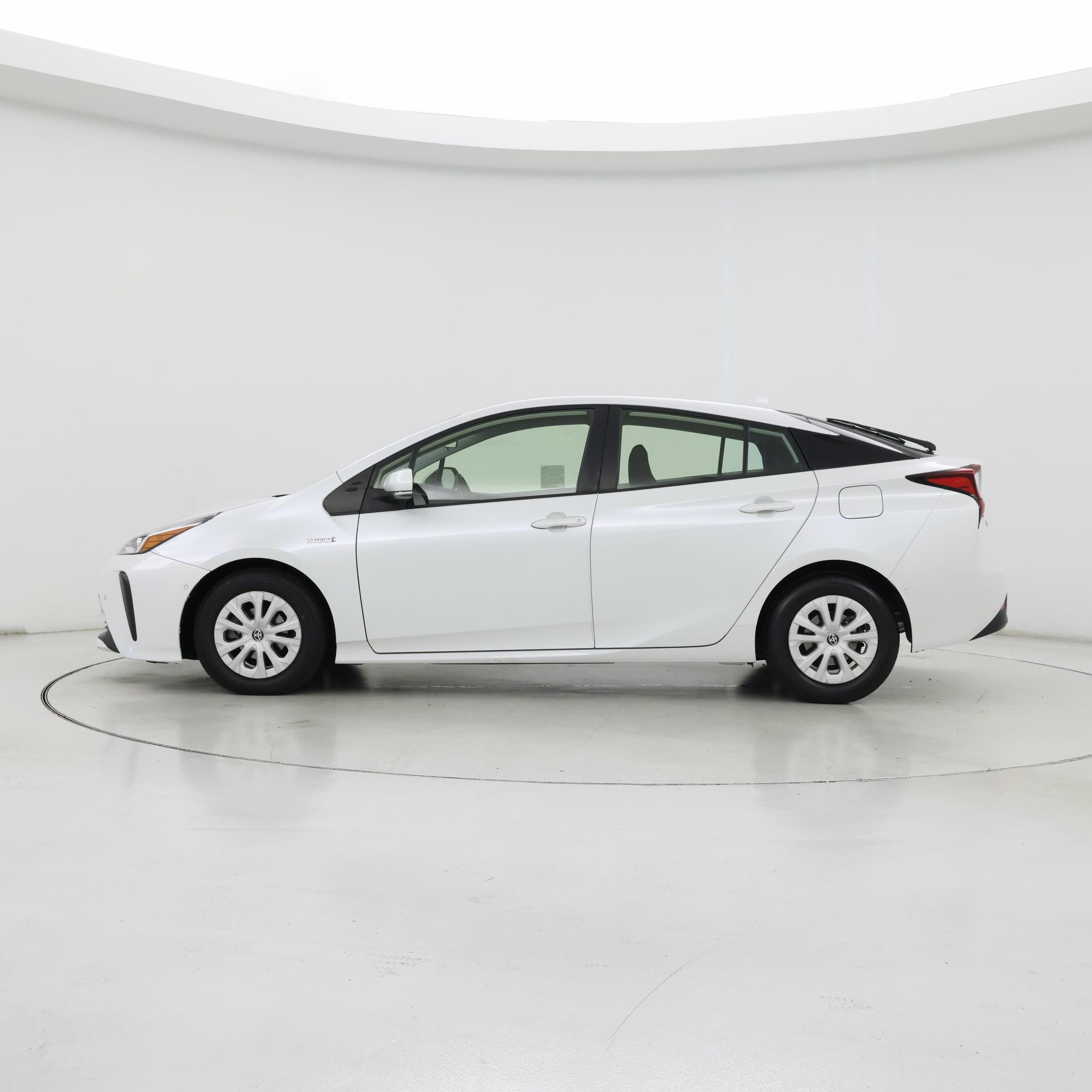 Thumbnail: 2021 Toyota Prius - 3