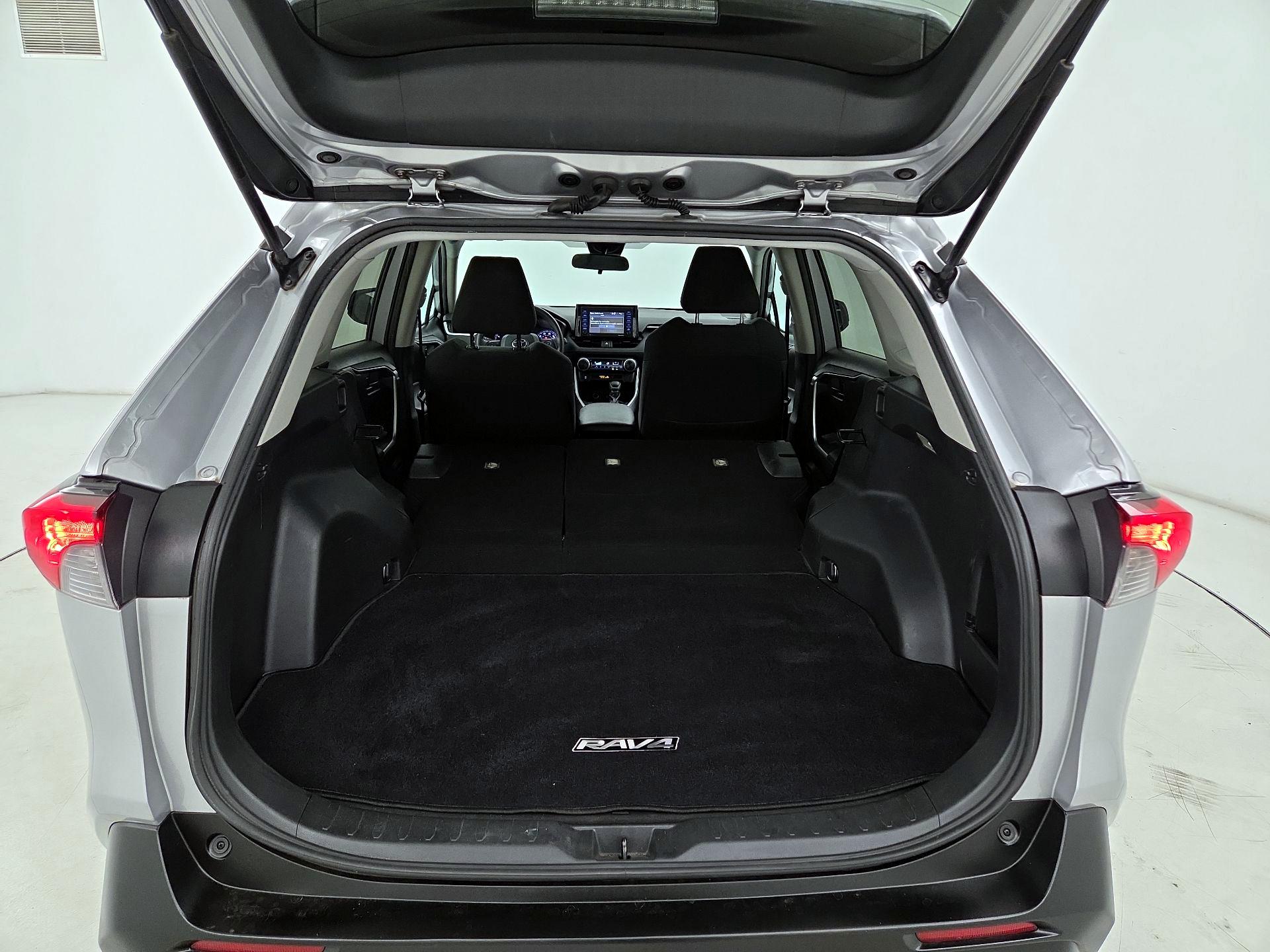 Thumbnail: 2020 Toyota RAV4 - 20