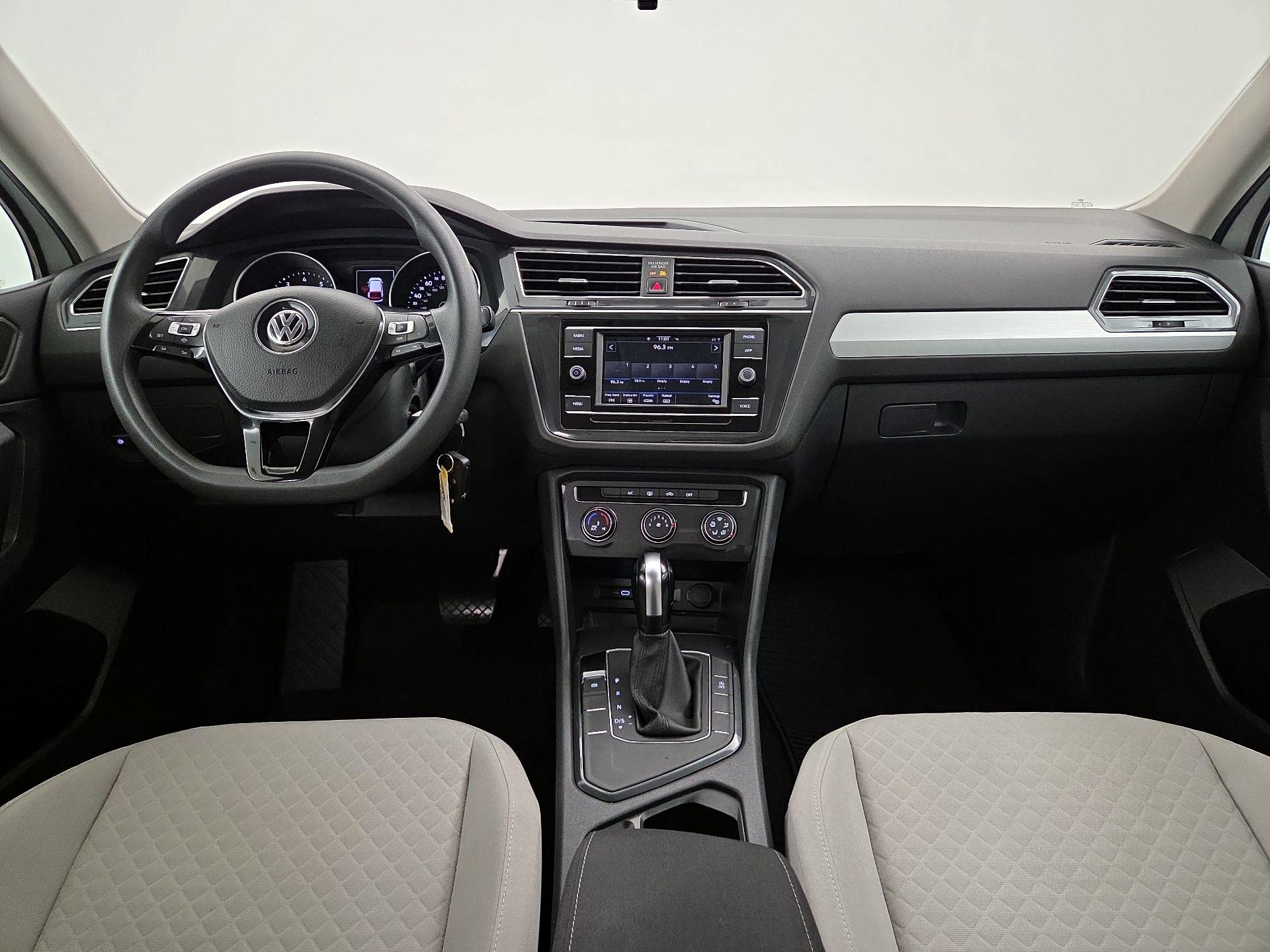 Thumbnail: 2020 Volkswagen Tiguan - 9