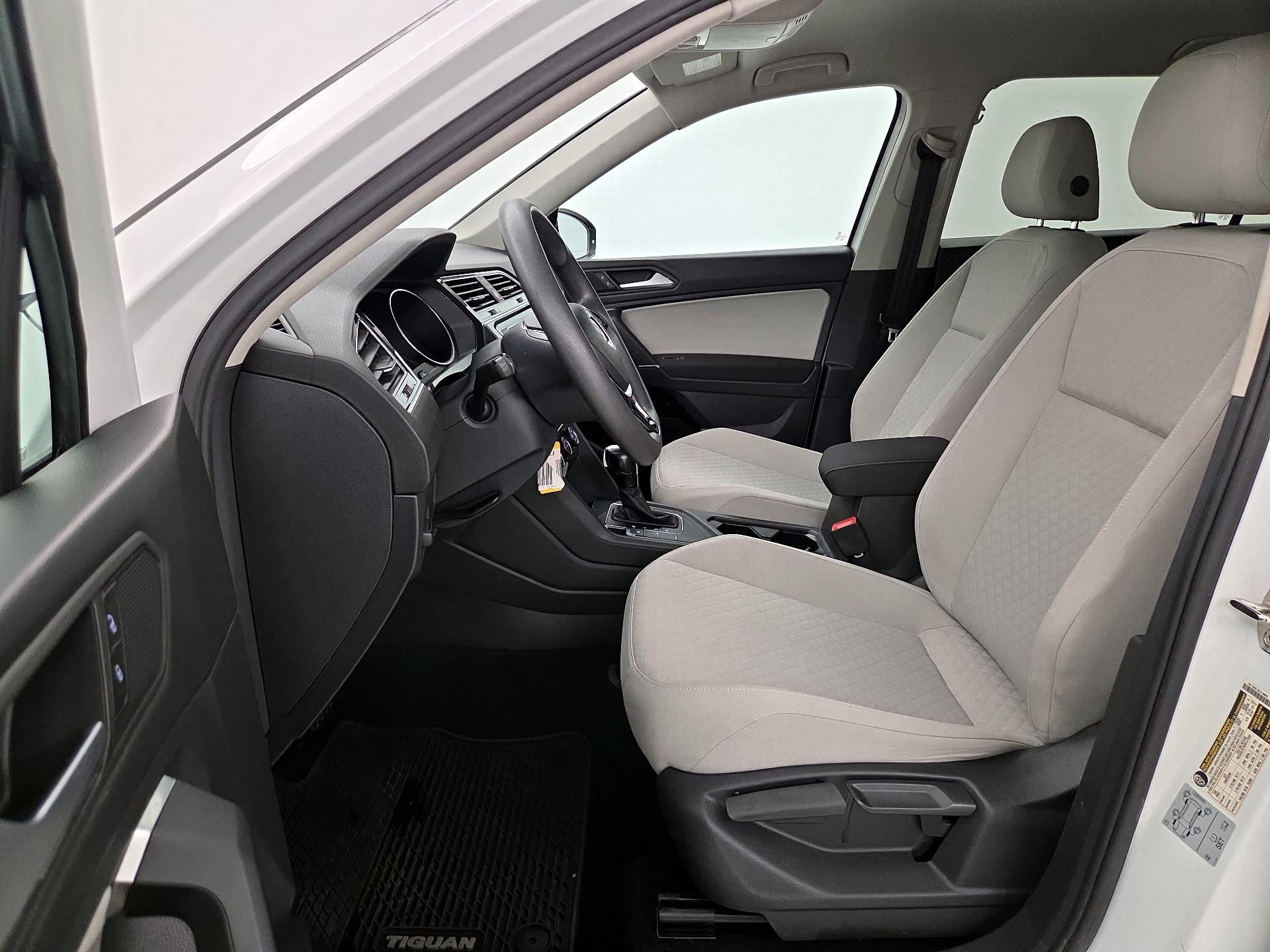 Thumbnail: 2020 Volkswagen Tiguan - 11