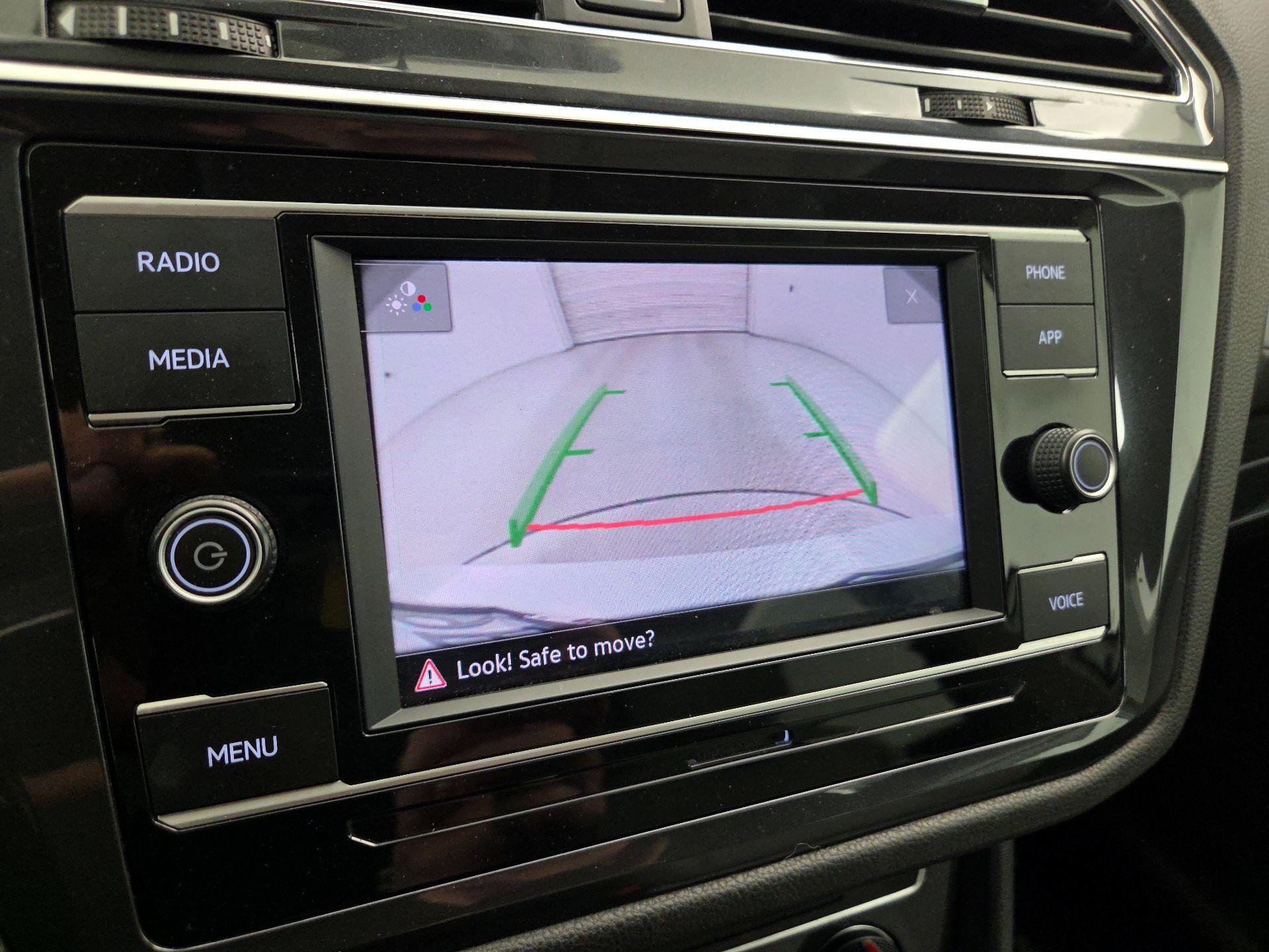 Thumbnail: 2020 Volkswagen Tiguan - 14