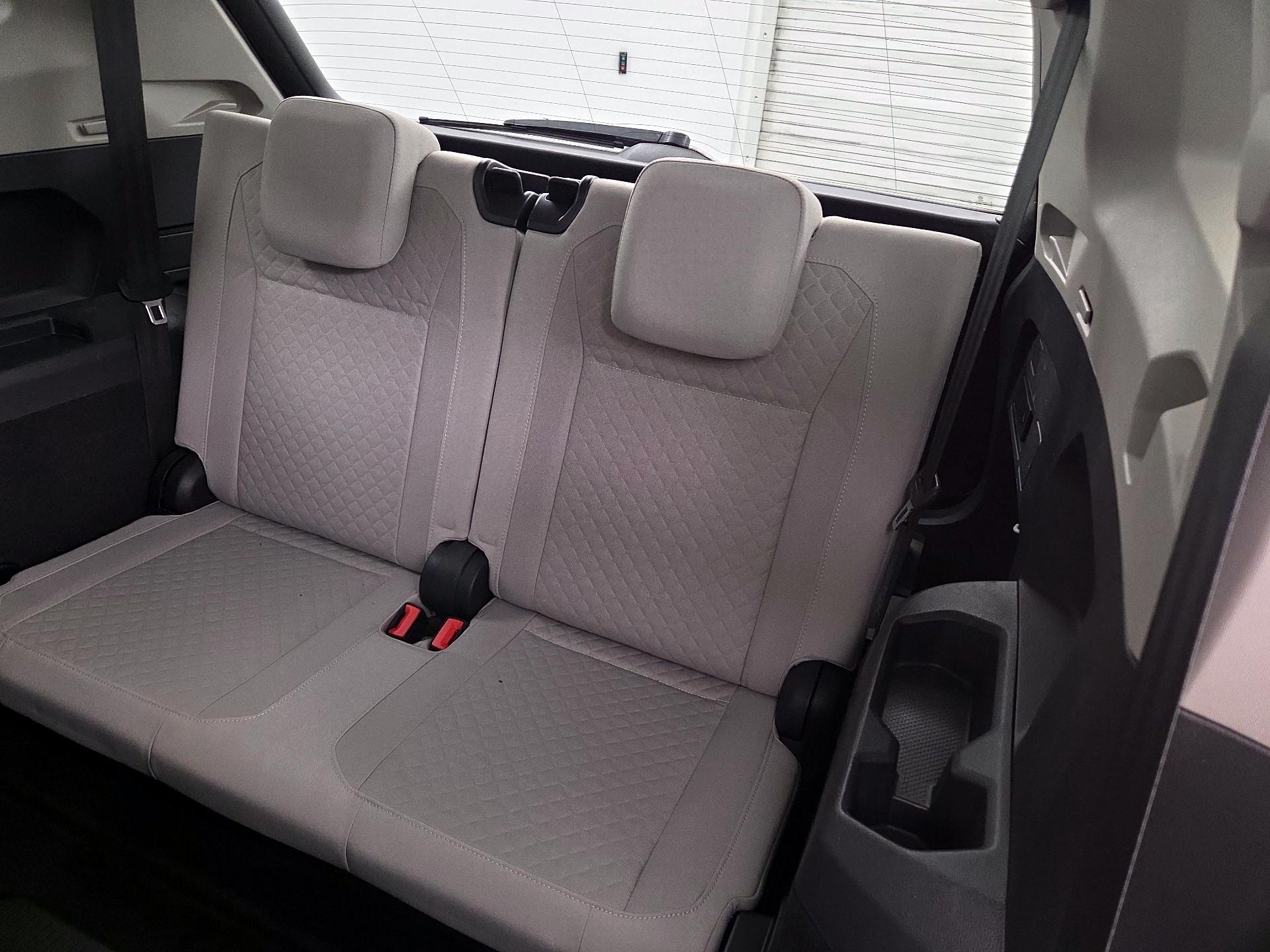 Thumbnail: 2020 Volkswagen Tiguan - 20