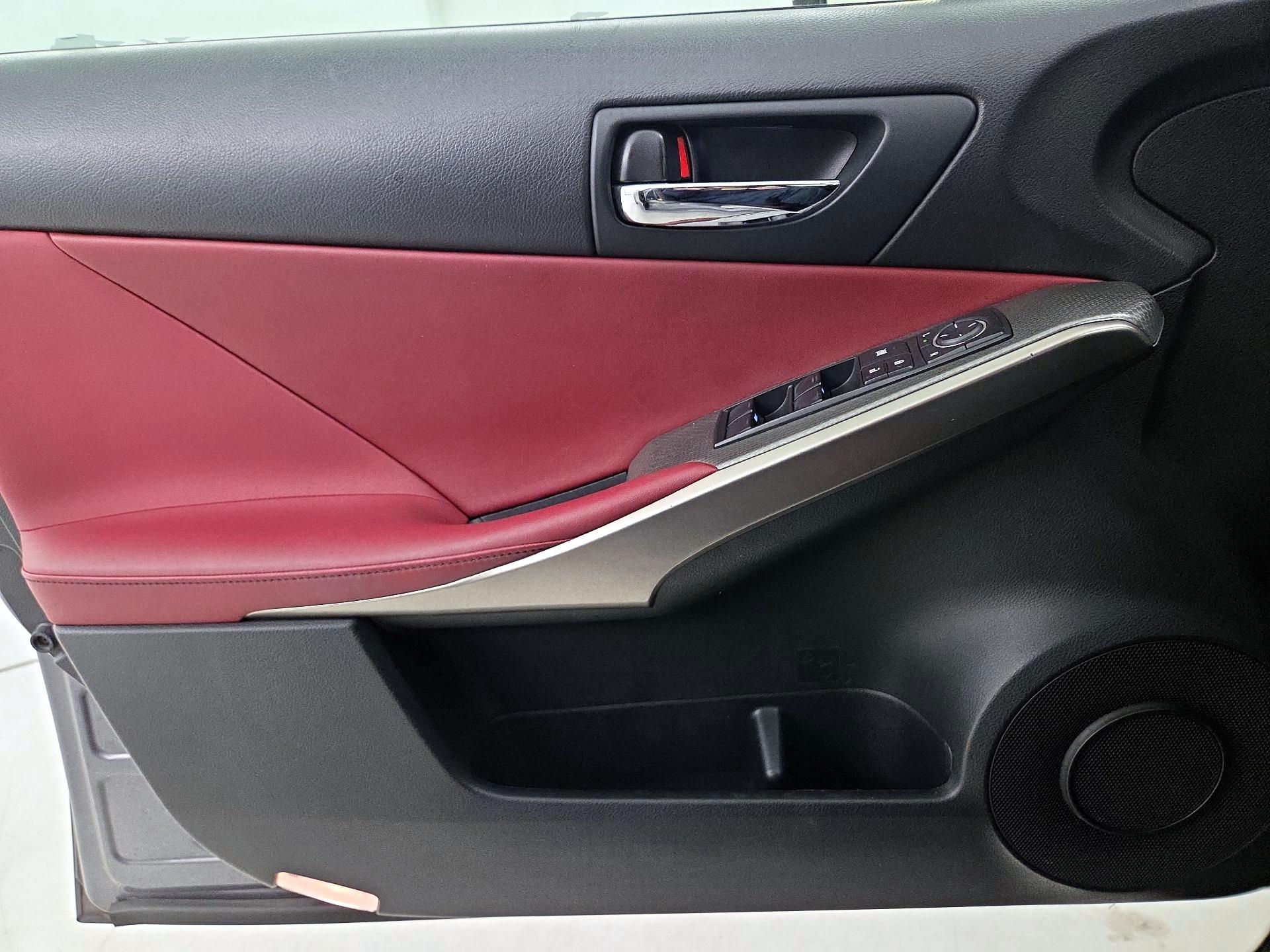 Thumbnail: 2014 Lexus IS - 12