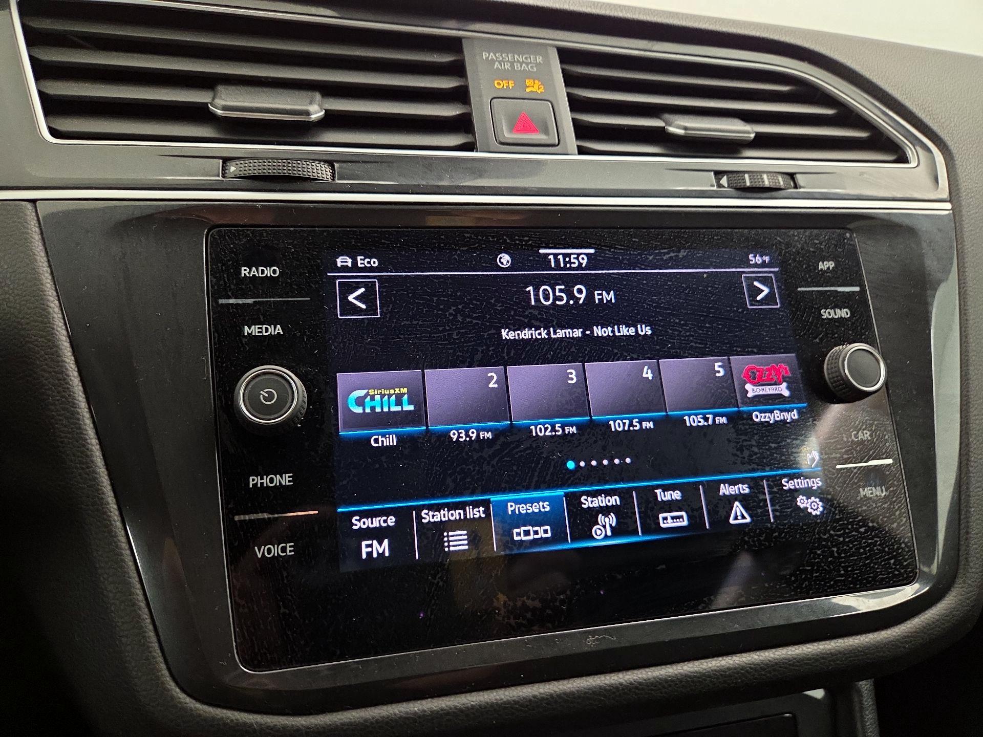 Thumbnail: 2024 Volkswagen Tiguan - 15