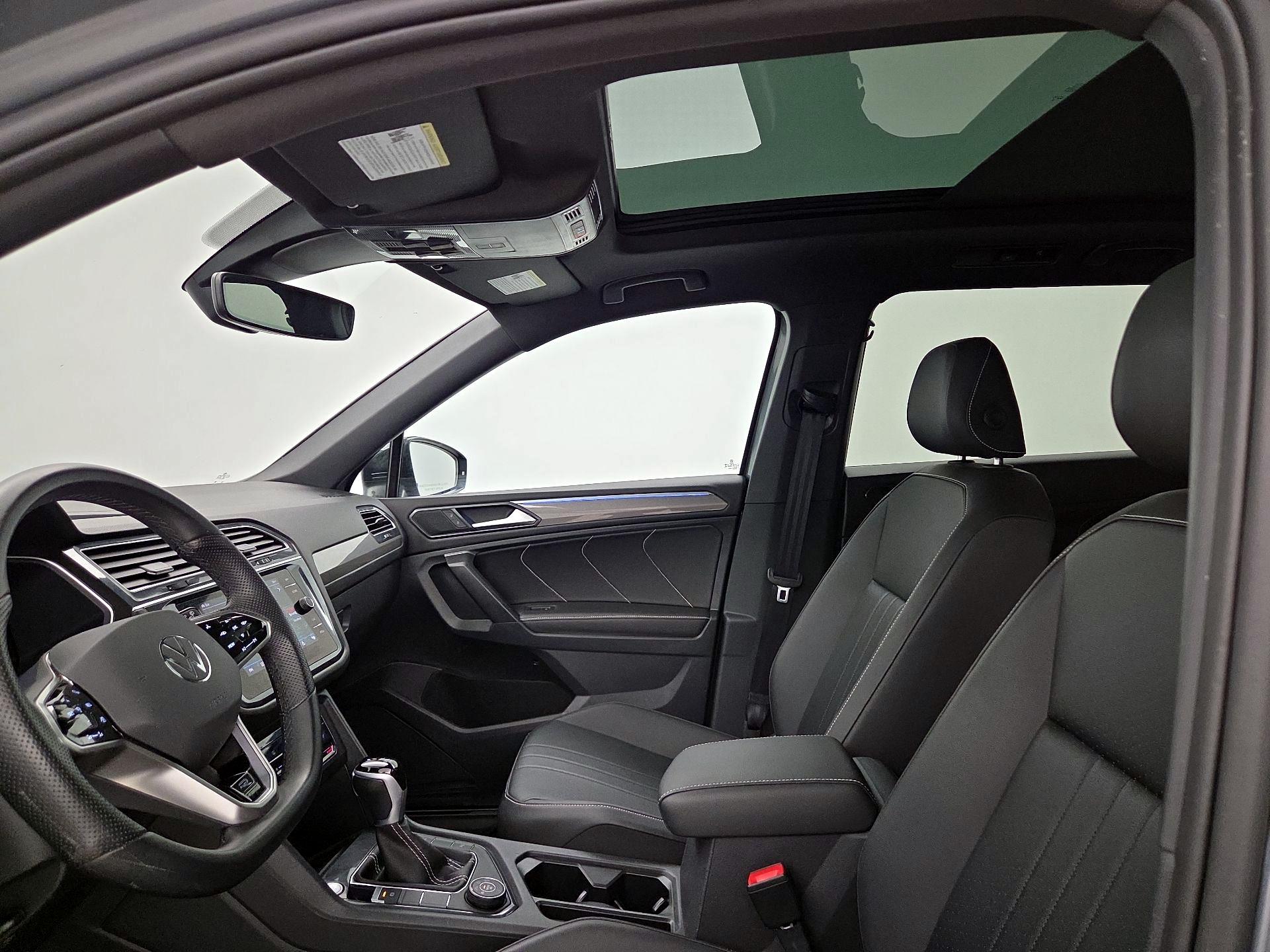 Thumbnail: 2024 Volkswagen Tiguan - 19