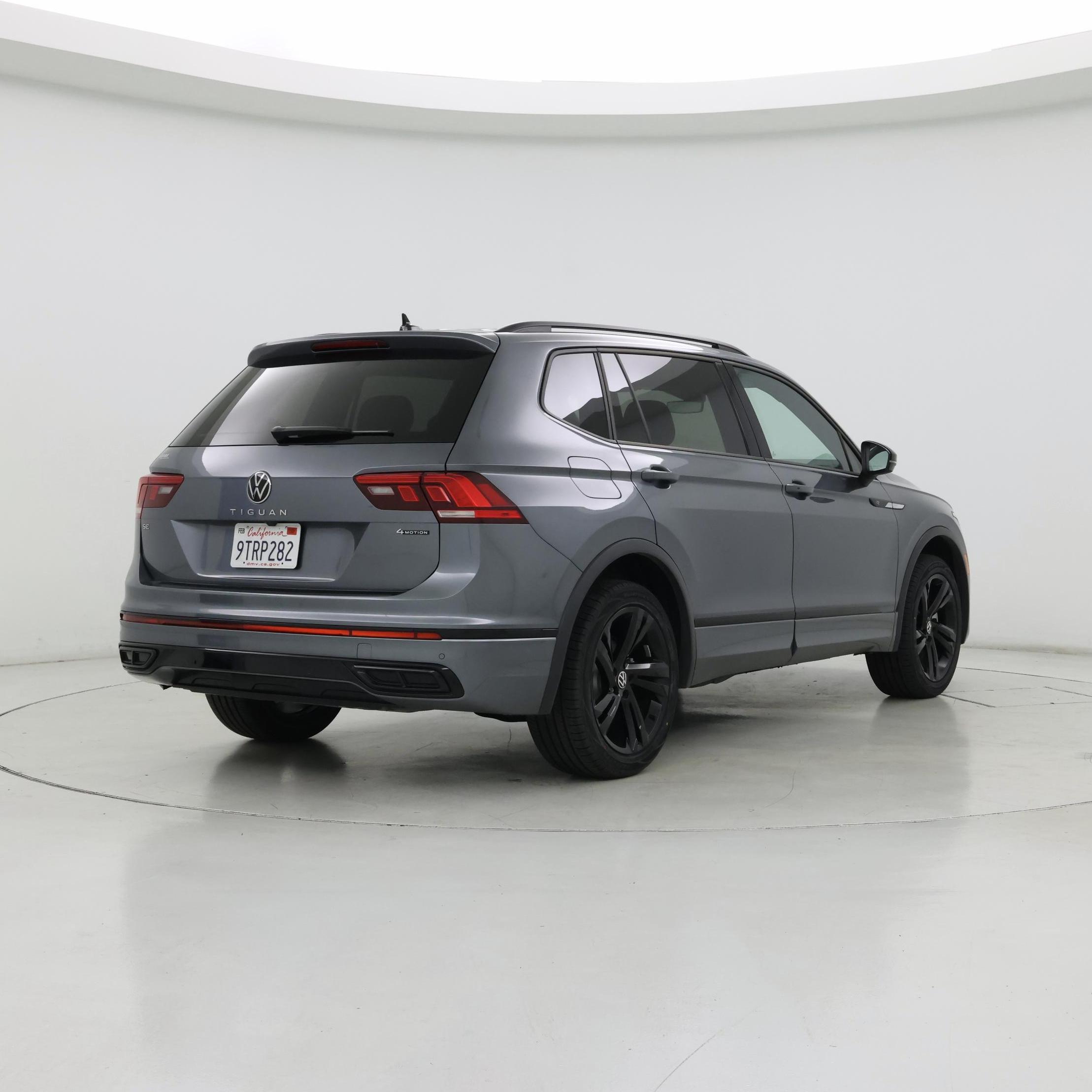 Thumbnail: 2024 Volkswagen Tiguan - 8