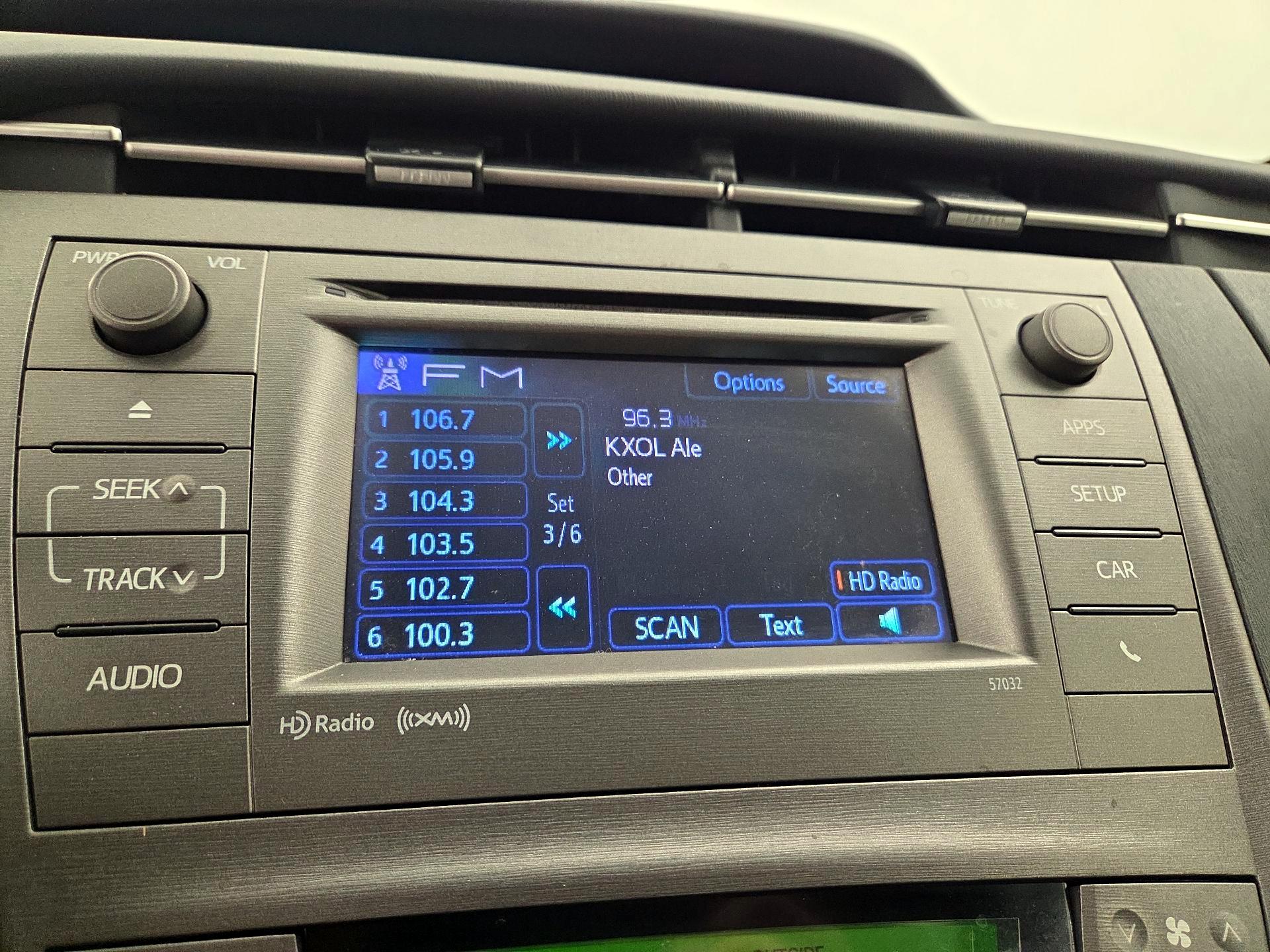 Thumbnail: 2014 Toyota Prius - 15