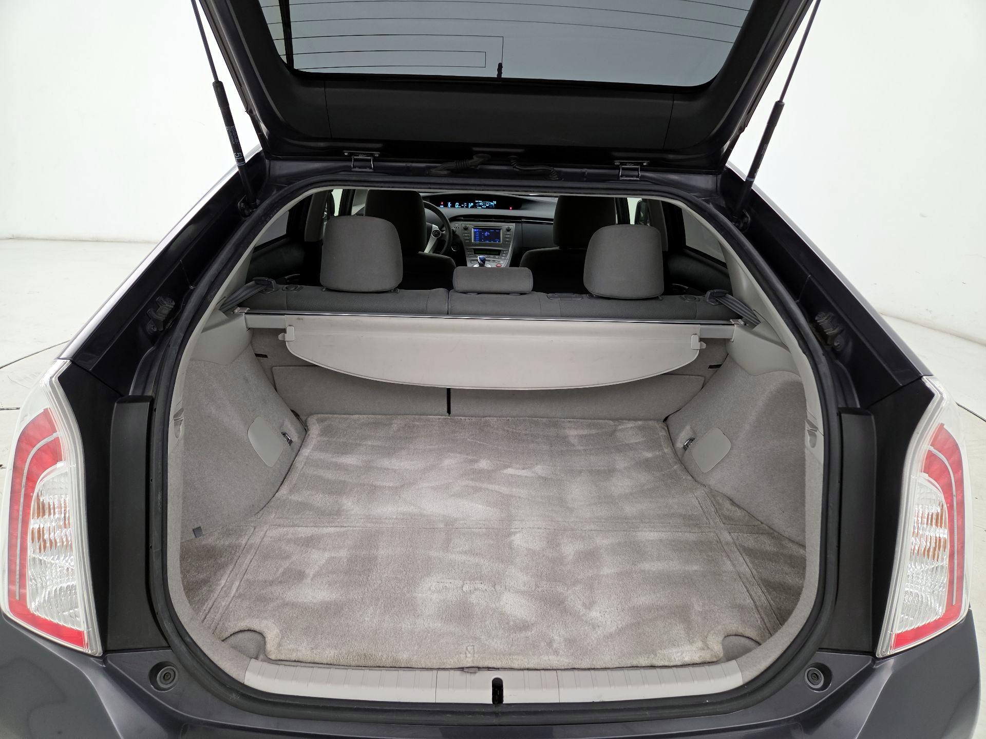 Thumbnail: 2014 Toyota Prius - 19