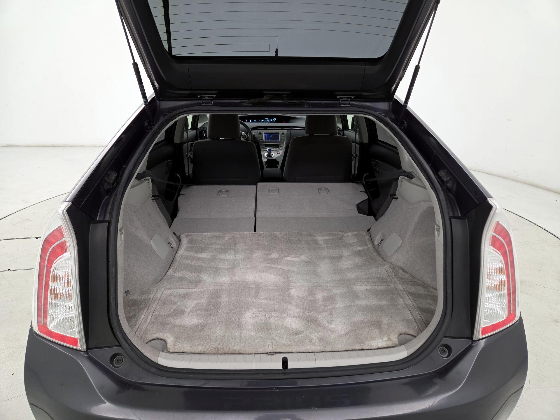 Thumbnail: 2014 Toyota Prius - 20