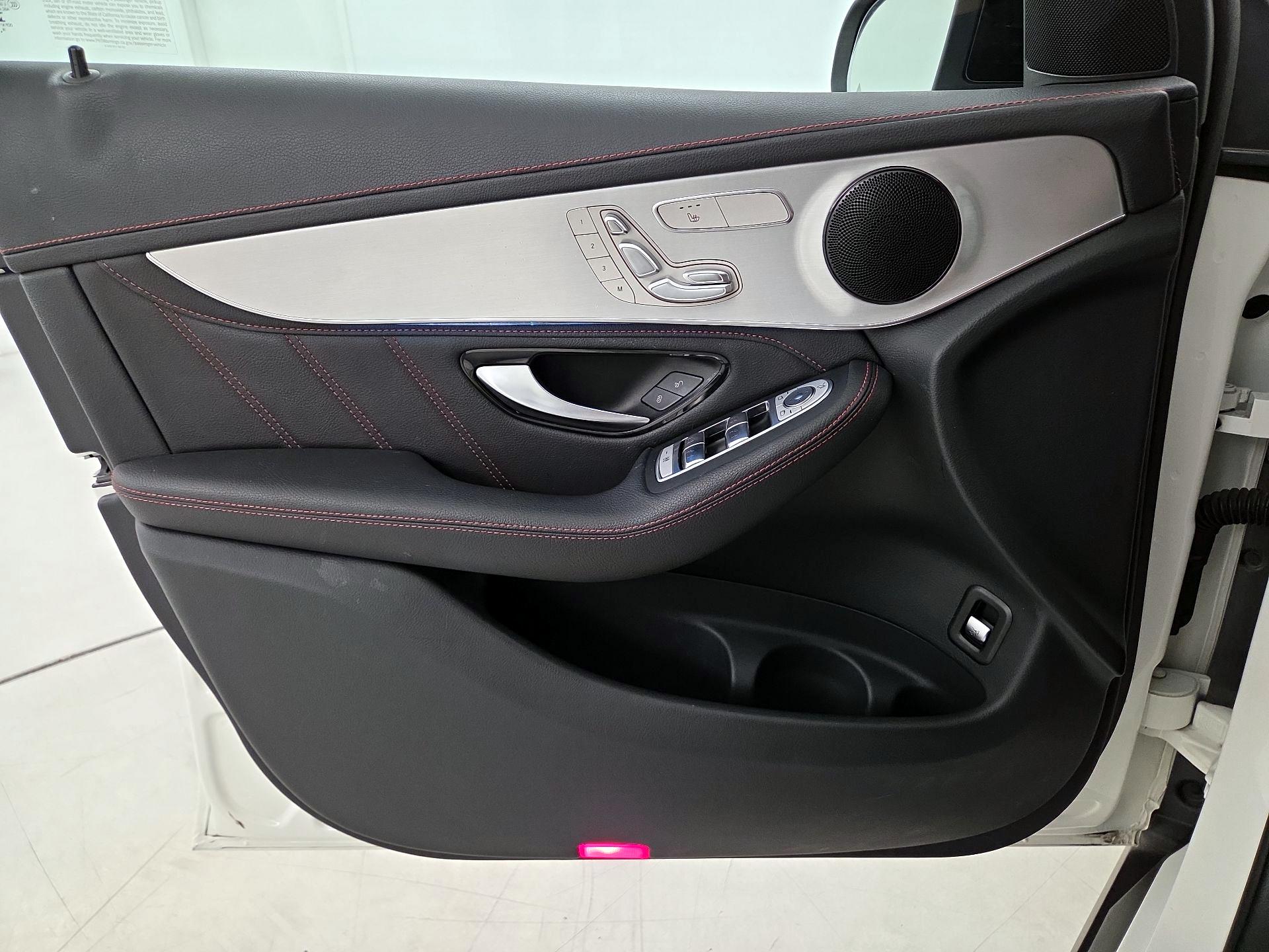 Thumbnail: 2019 Mercedes-Benz GLC - 12