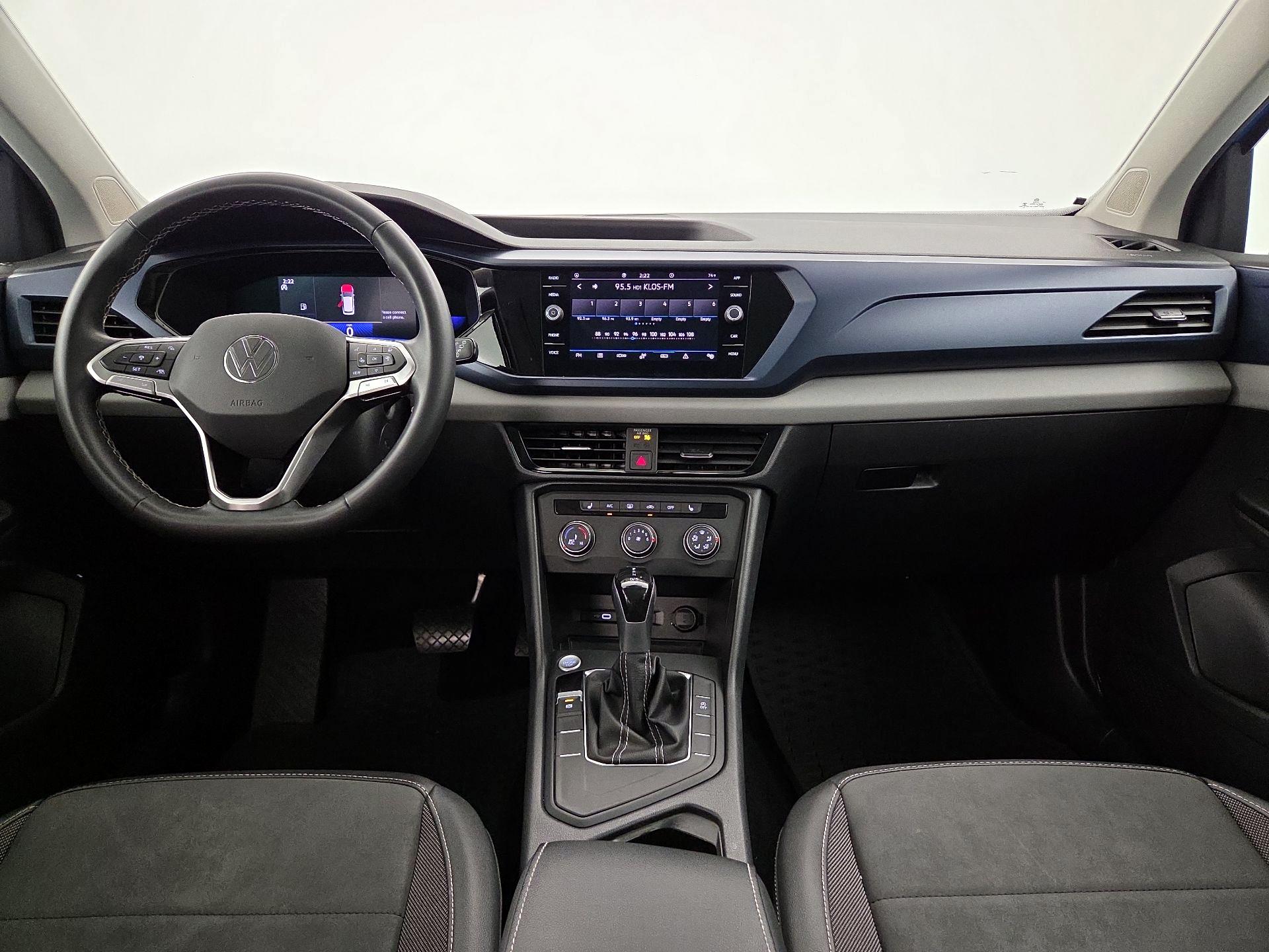 Thumbnail: 2022 Volkswagen Taos - 9