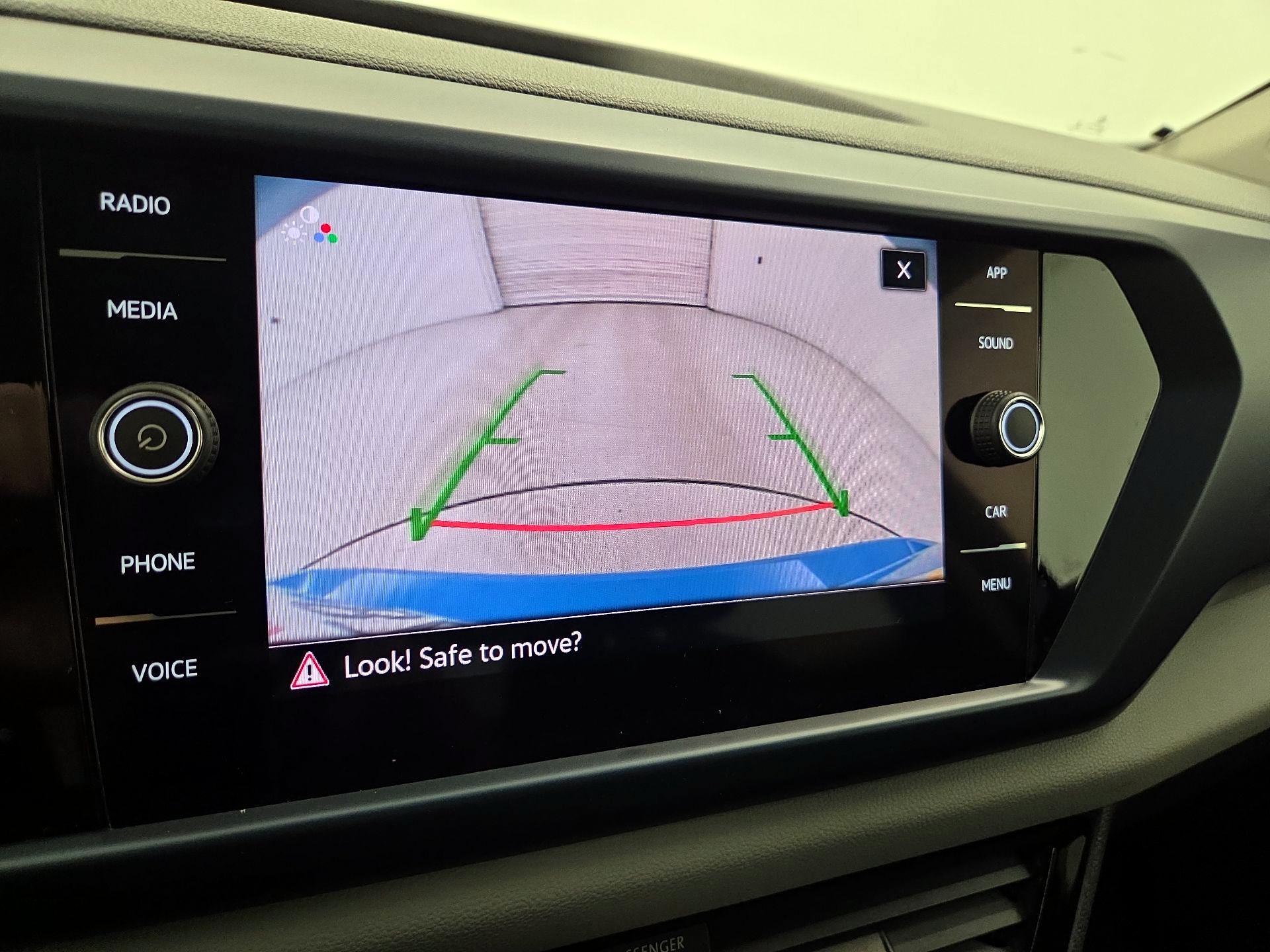 Thumbnail: 2022 Volkswagen Taos - 14