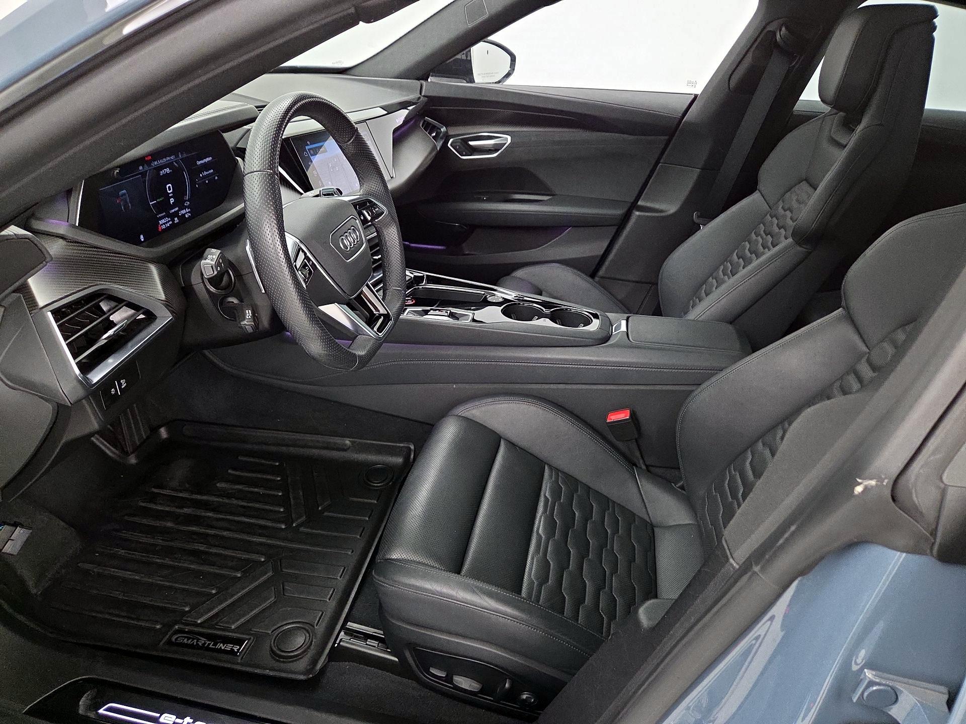 Thumbnail: 2022 Audi e-tron GT - 11