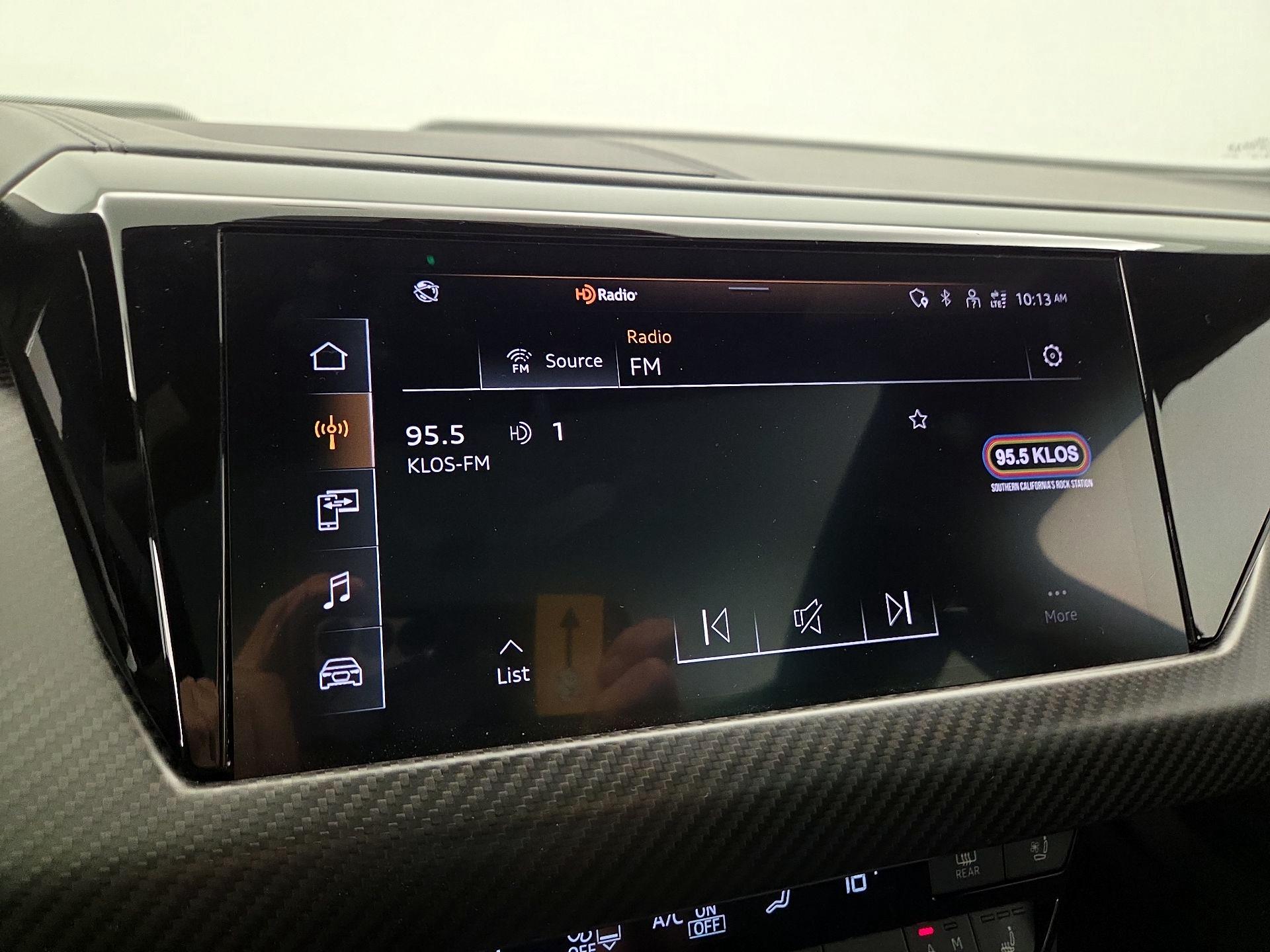 Thumbnail: 2022 Audi e-tron GT - 16