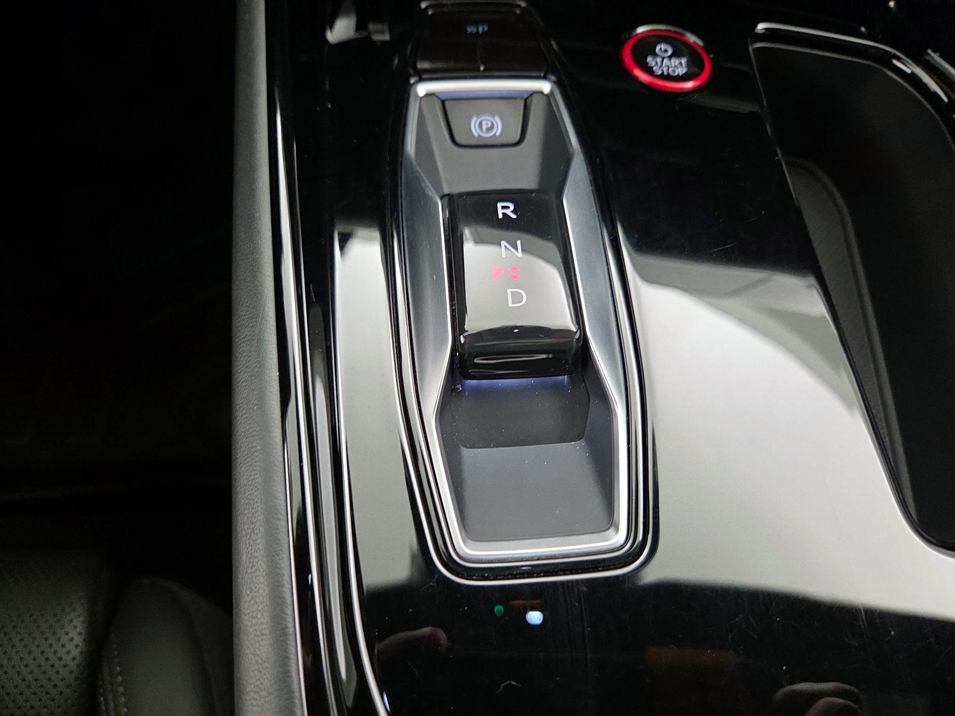 Thumbnail: 2022 Audi e-tron GT - 18