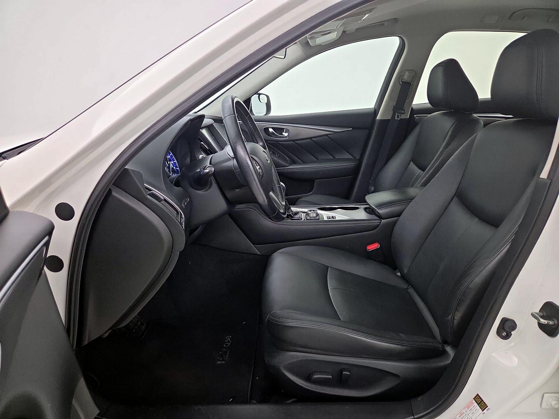 Thumbnail: 2015 INFINITI Q50 - 11