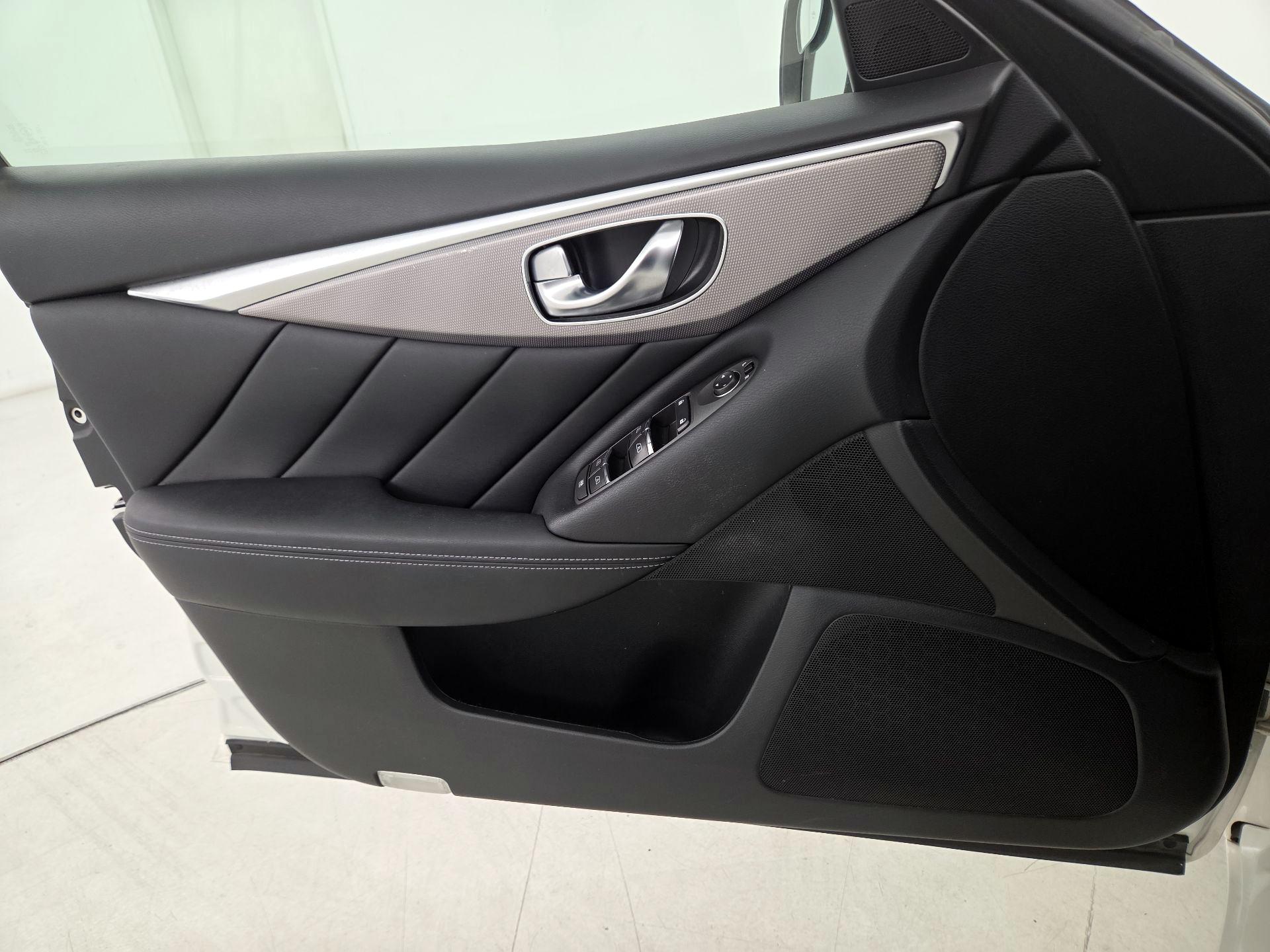 Thumbnail: 2015 INFINITI Q50 - 12