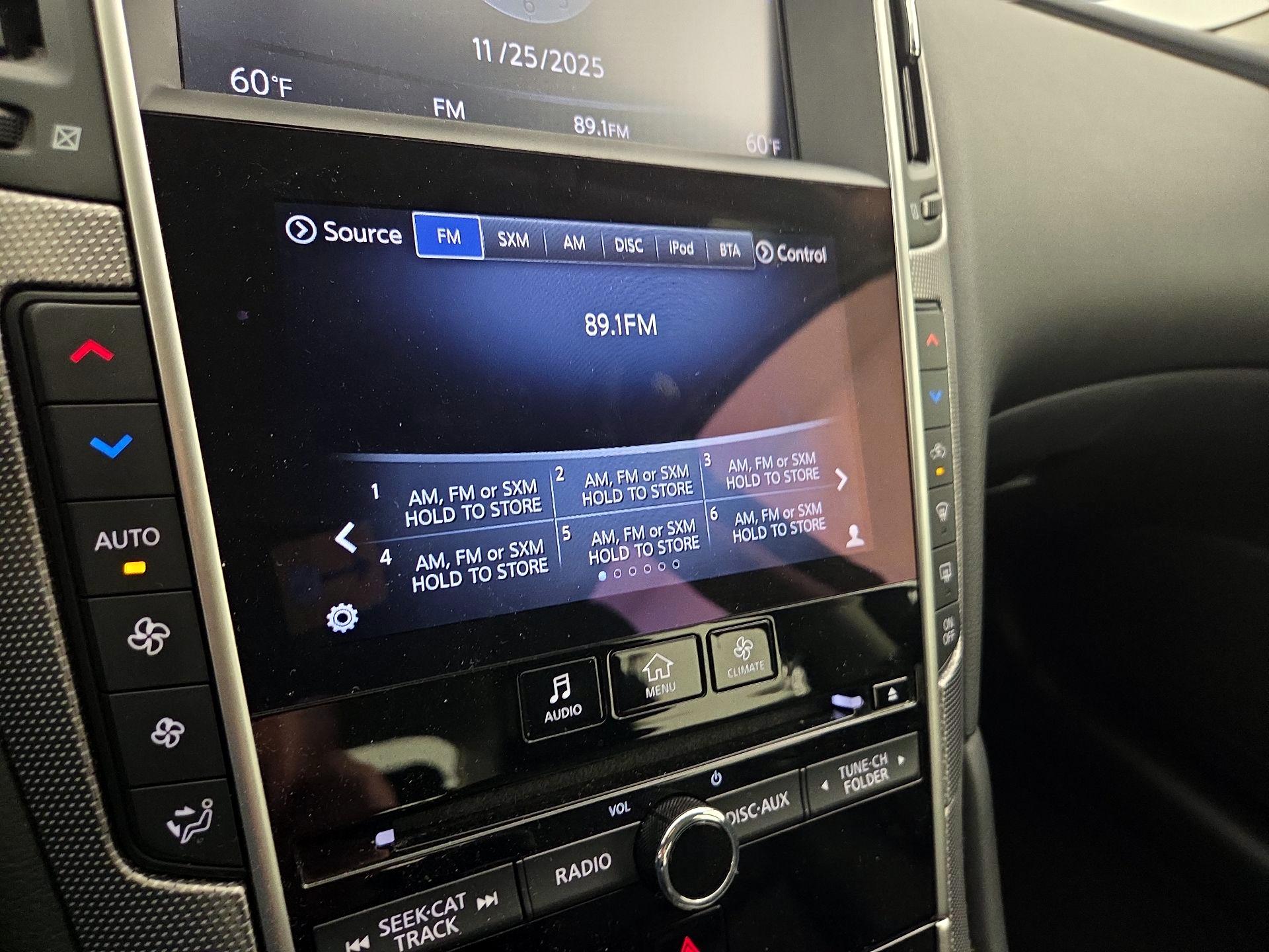 Thumbnail: 2015 INFINITI Q50 - 15