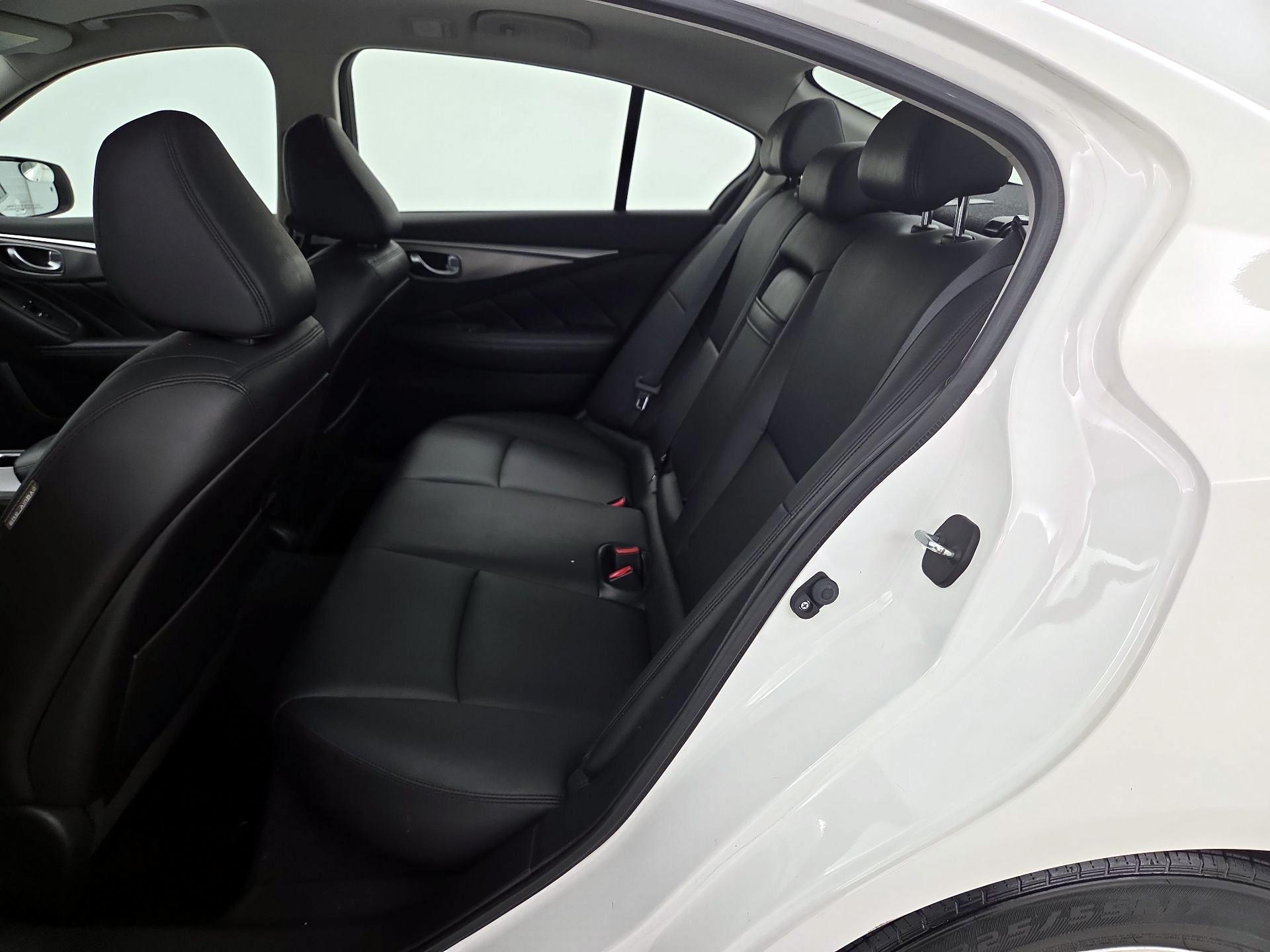 Thumbnail: 2015 INFINITI Q50 - 19