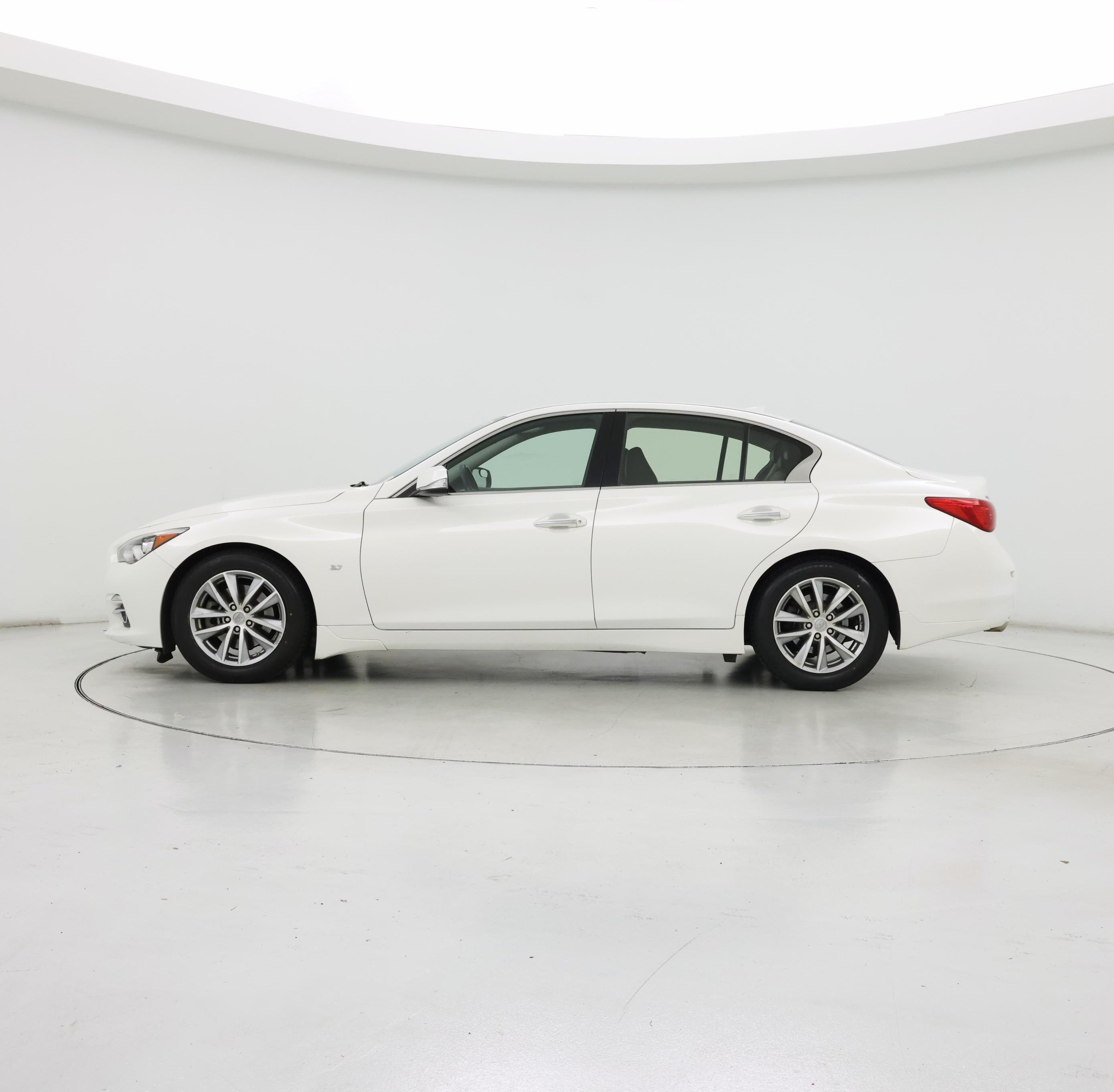 Thumbnail: 2015 INFINITI Q50 - 3