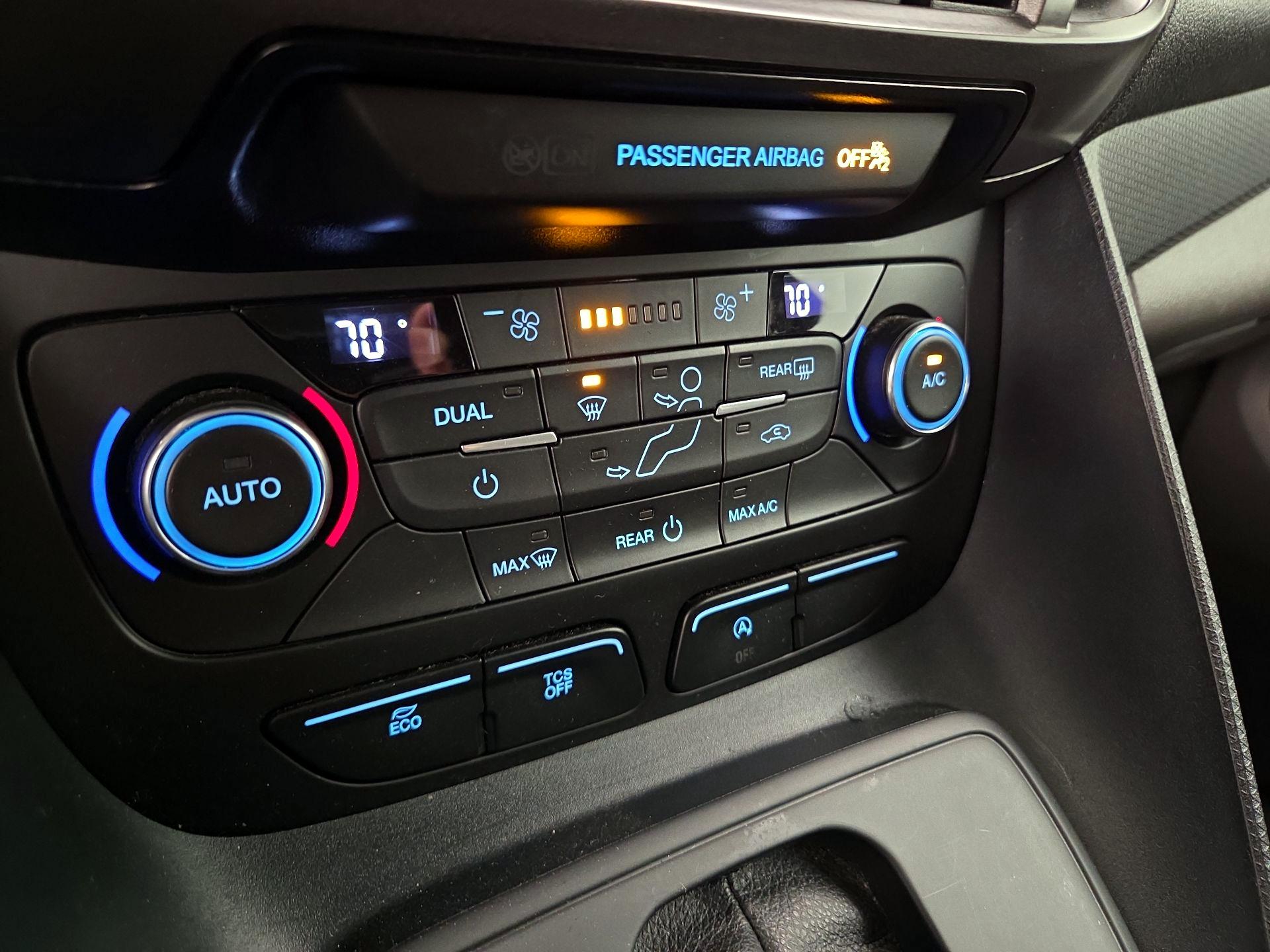 Thumbnail: 2022 Ford Transit Series - 16