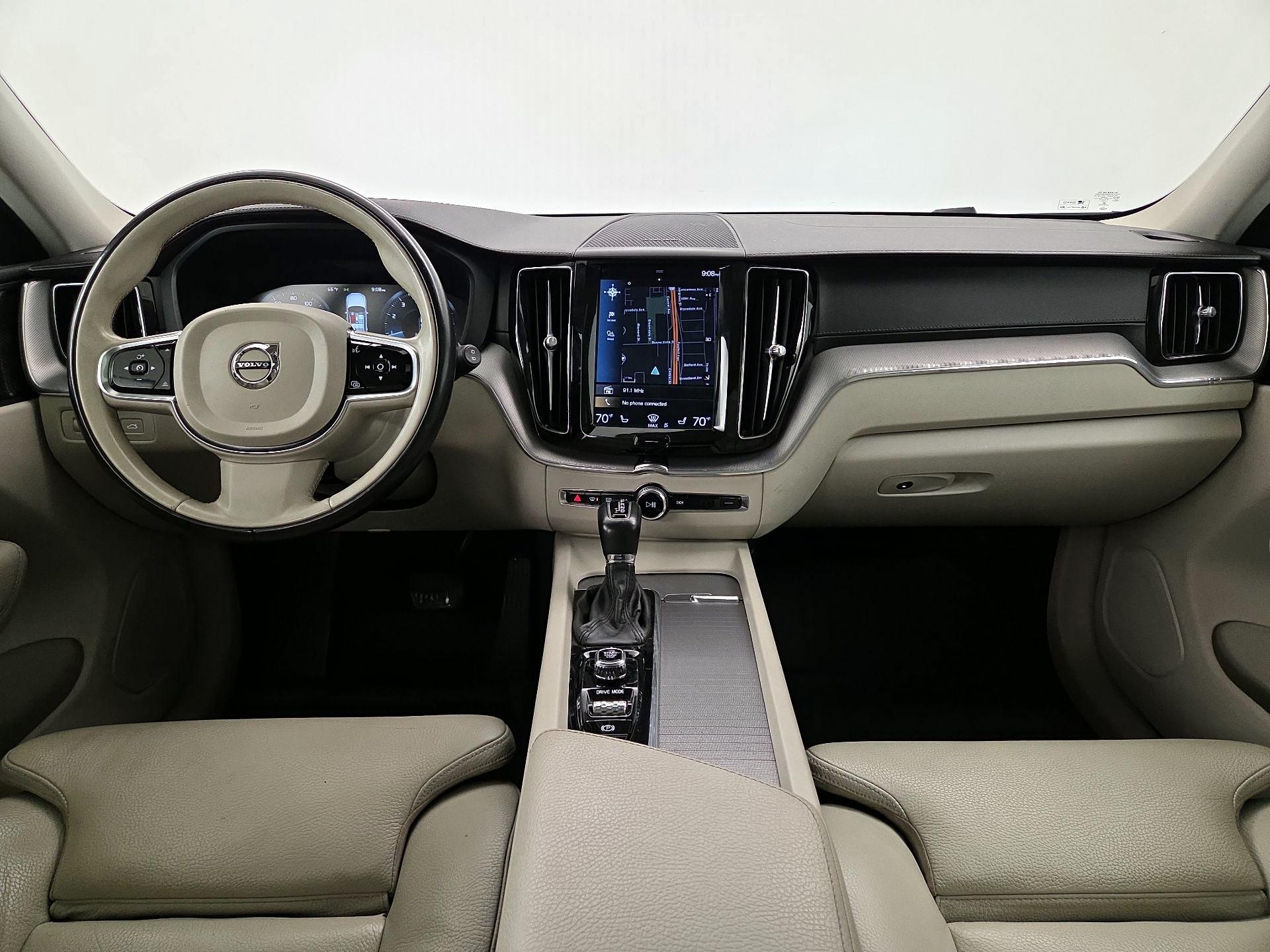 Thumbnail: 2019 Volvo XC60 - 9