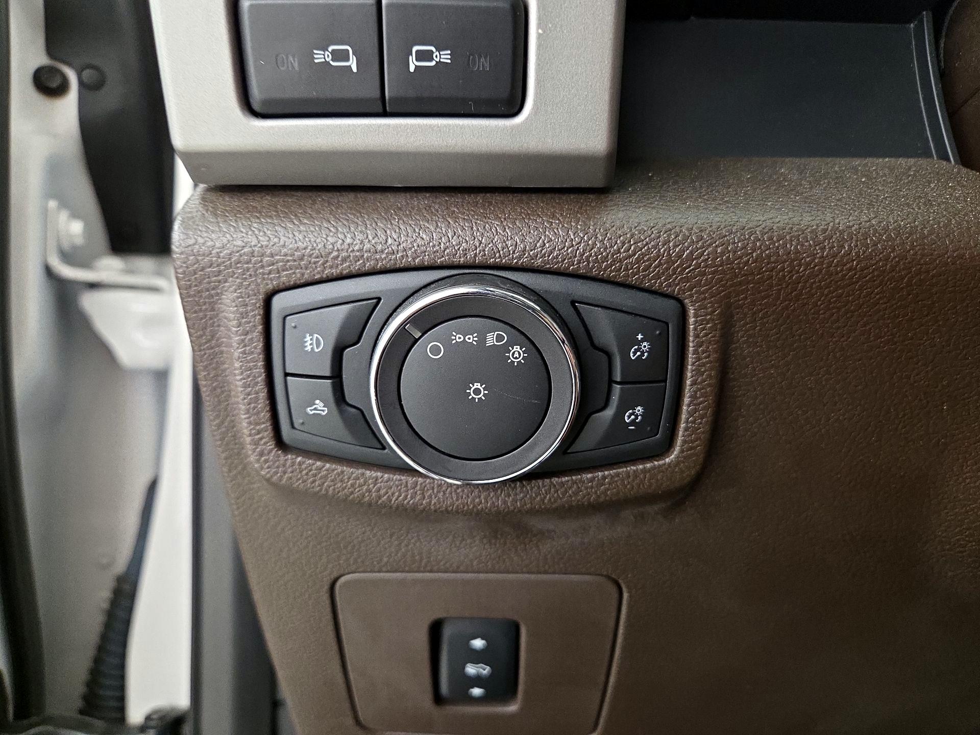 Thumbnail: 2016 Ford F-150 - 13