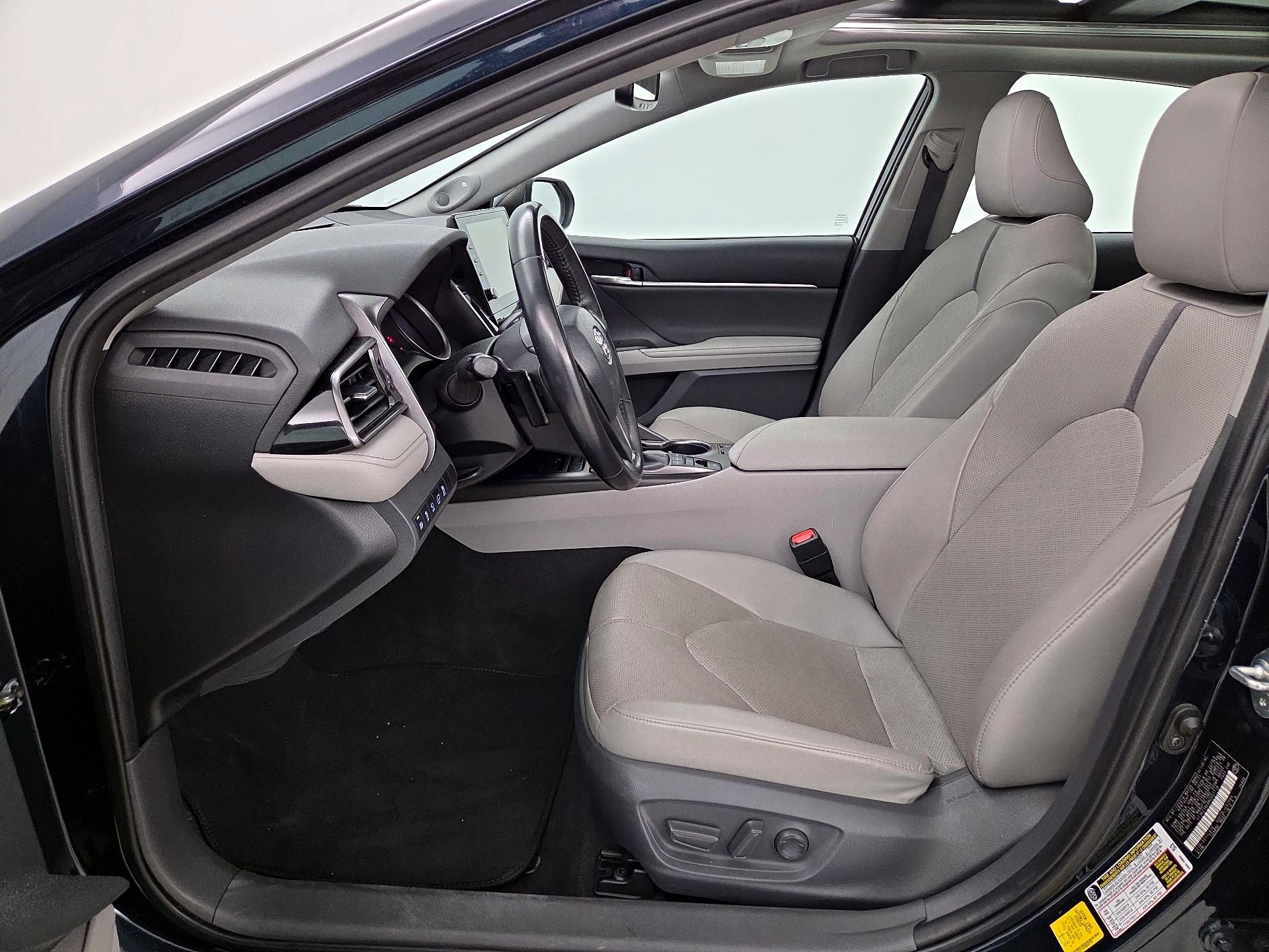 Thumbnail: 2021 Toyota Camry - 11