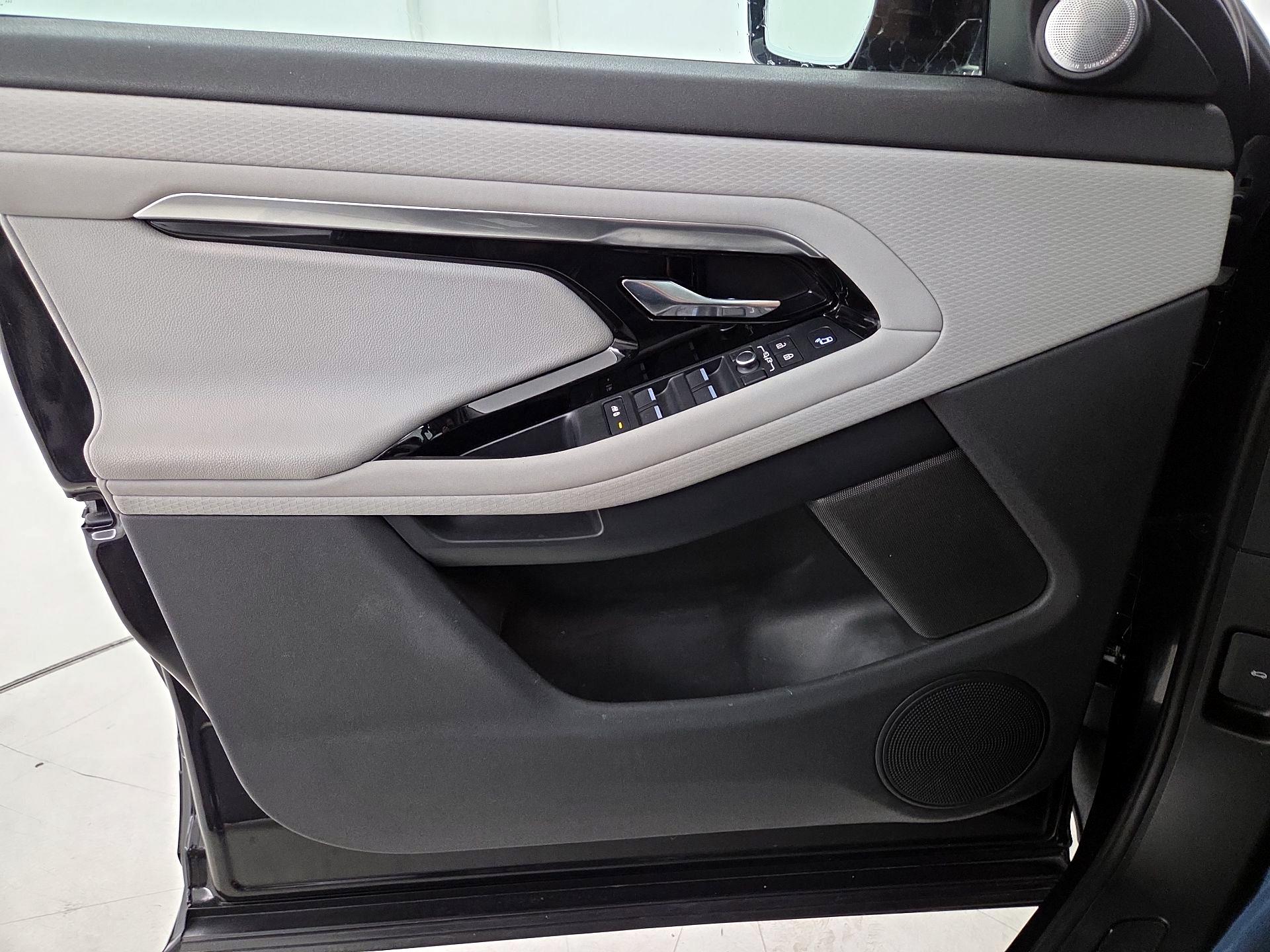 Thumbnail: 2022 Land Rover Range Rover Evoque - 12