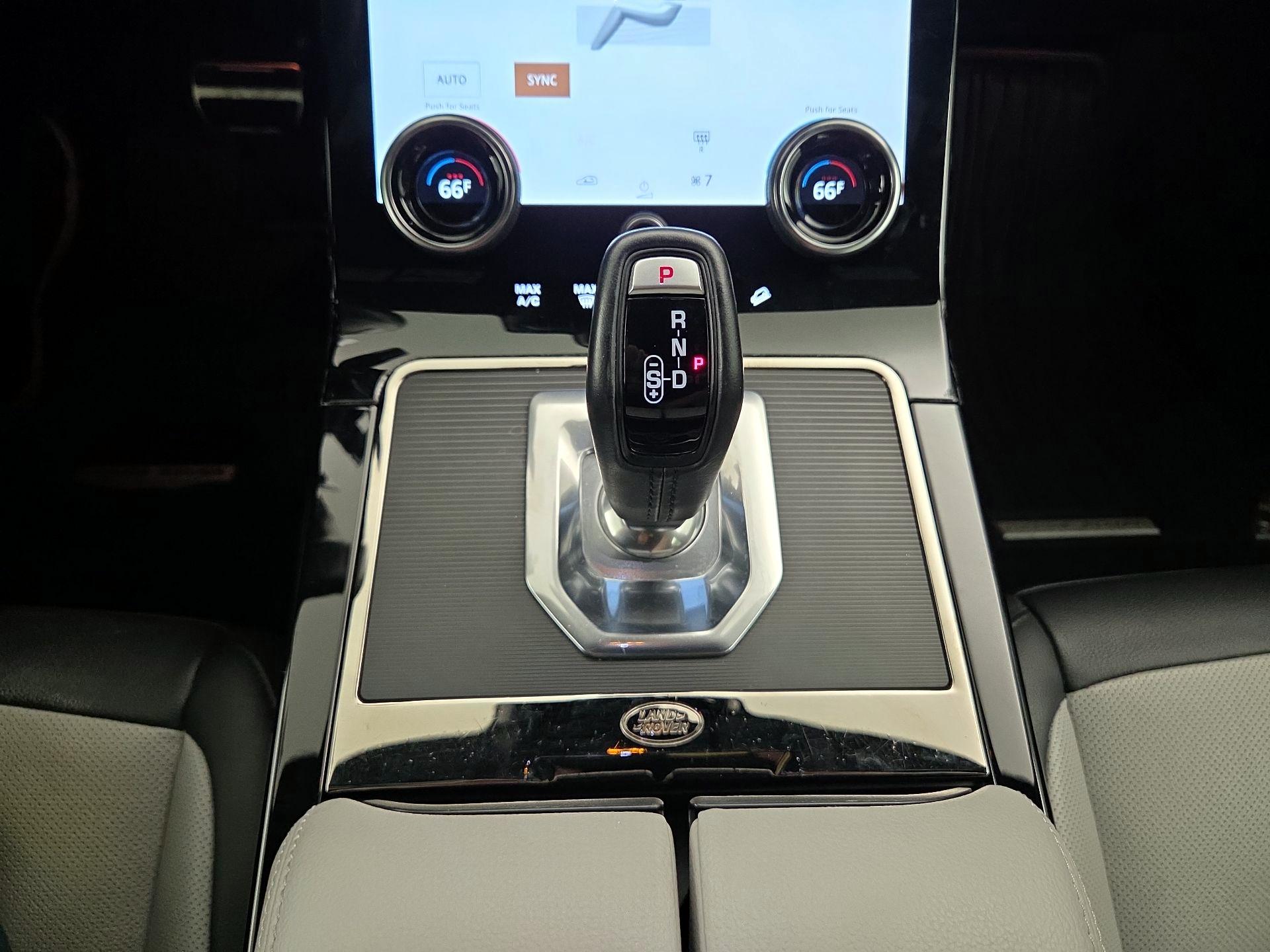 Thumbnail: 2022 Land Rover Range Rover Evoque - 18