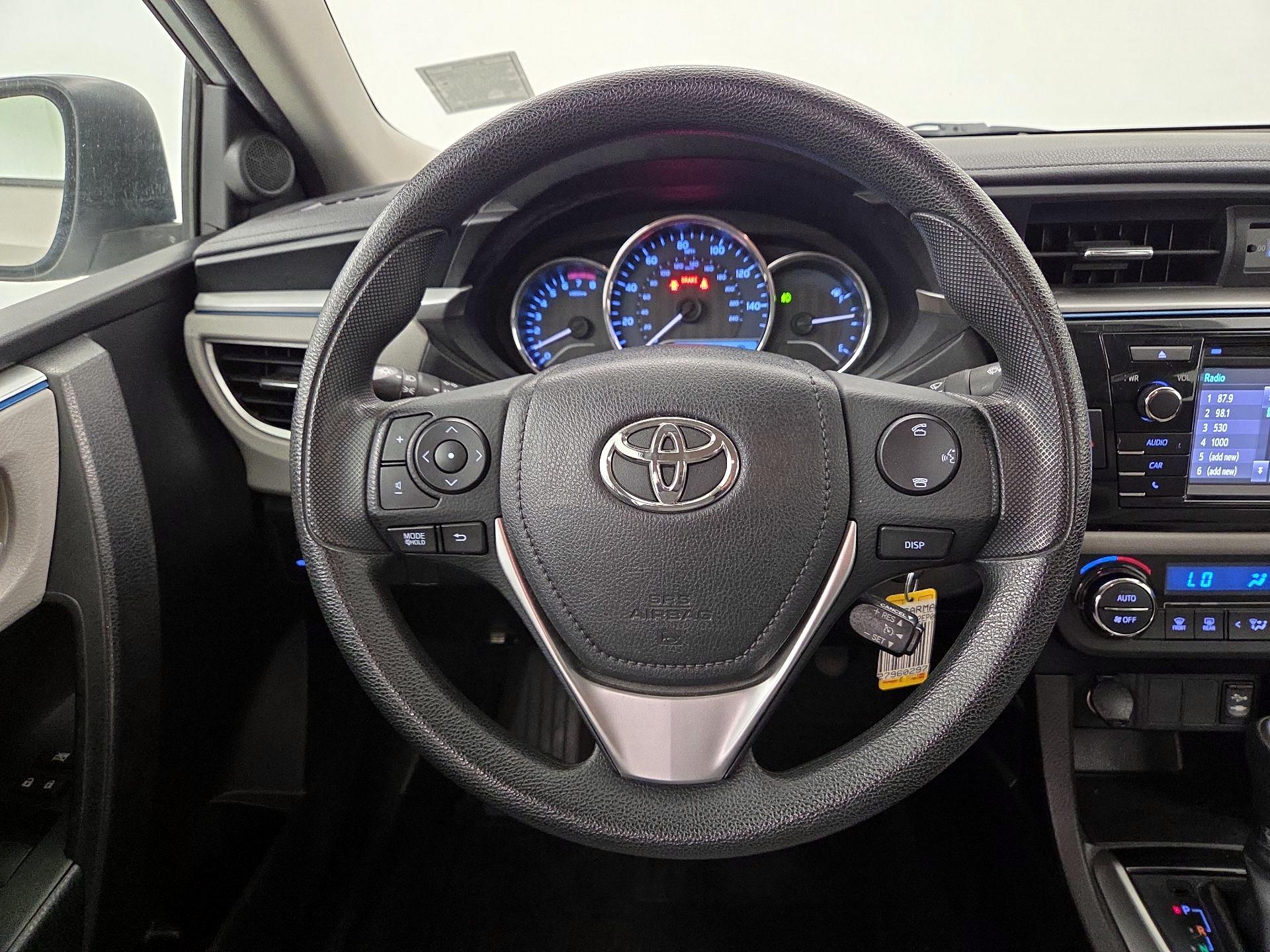 Thumbnail: 2014 Toyota Corolla - 10