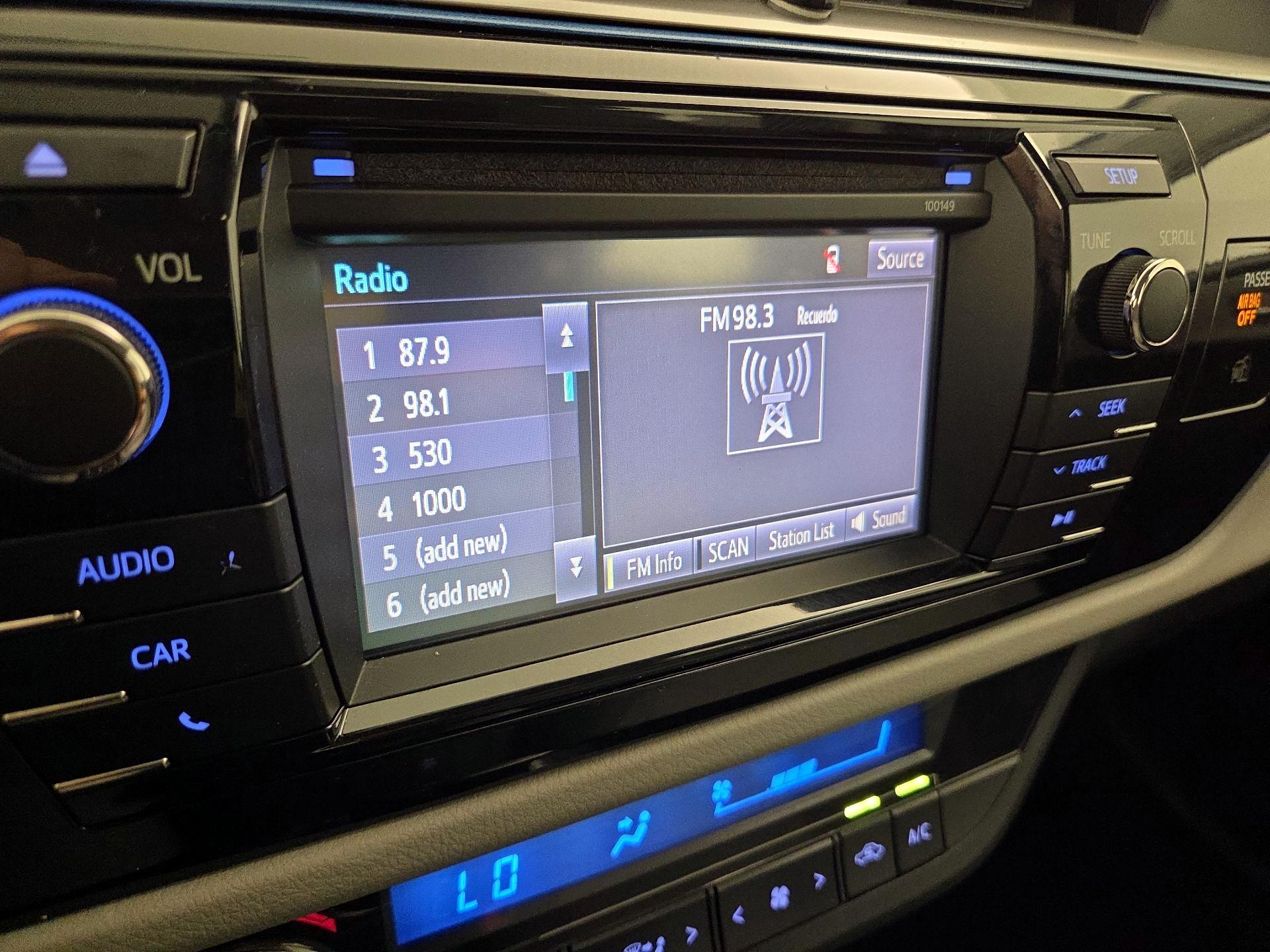 Thumbnail: 2014 Toyota Corolla - 15