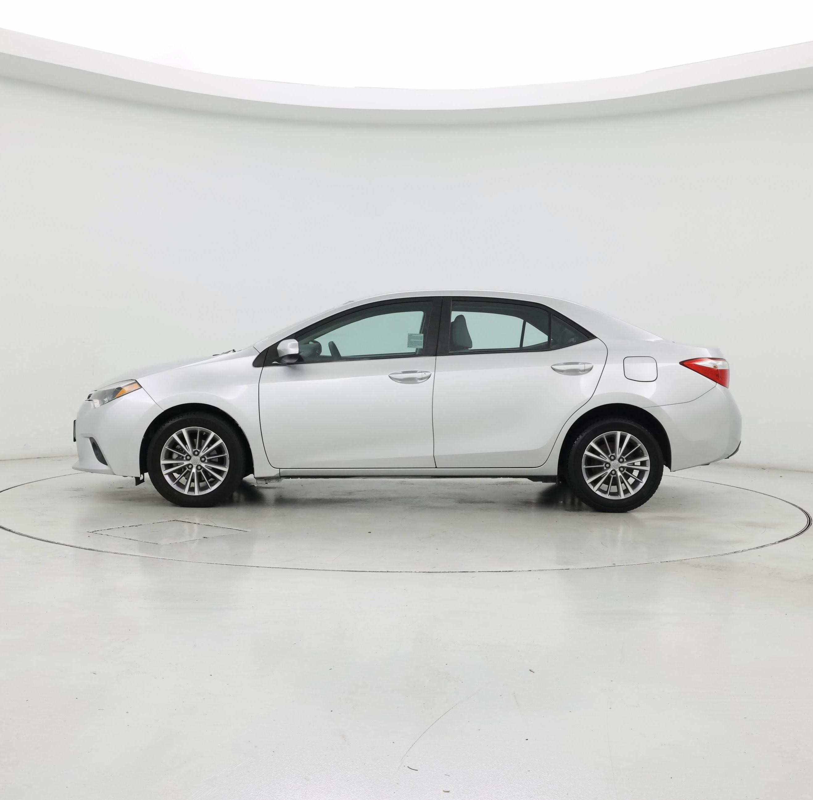 Thumbnail: 2014 Toyota Corolla - 3