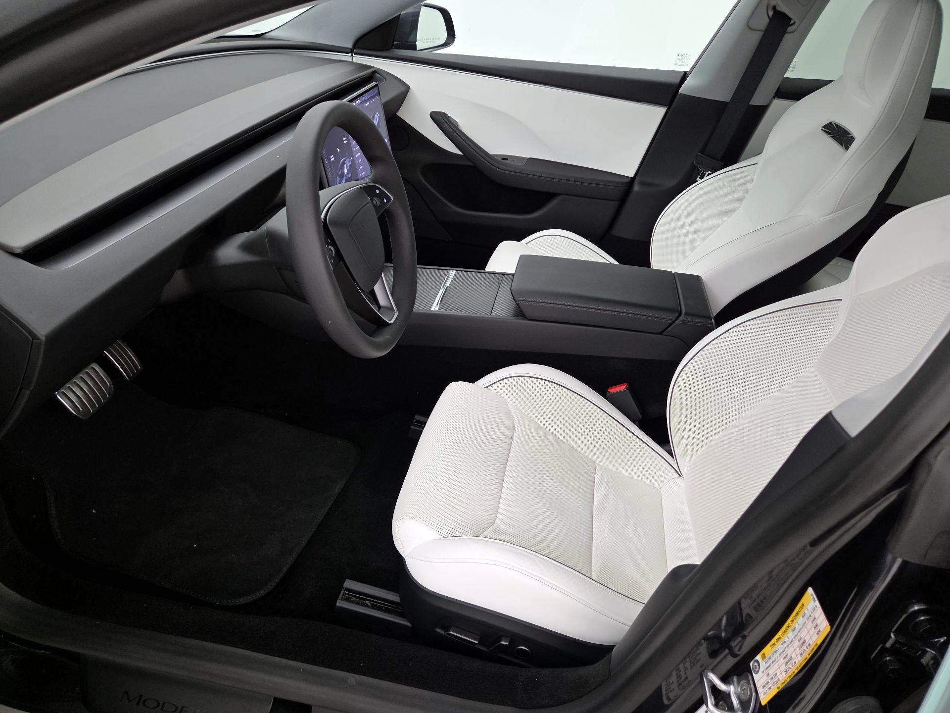 Thumbnail: 2024 Tesla Model 3 - 11