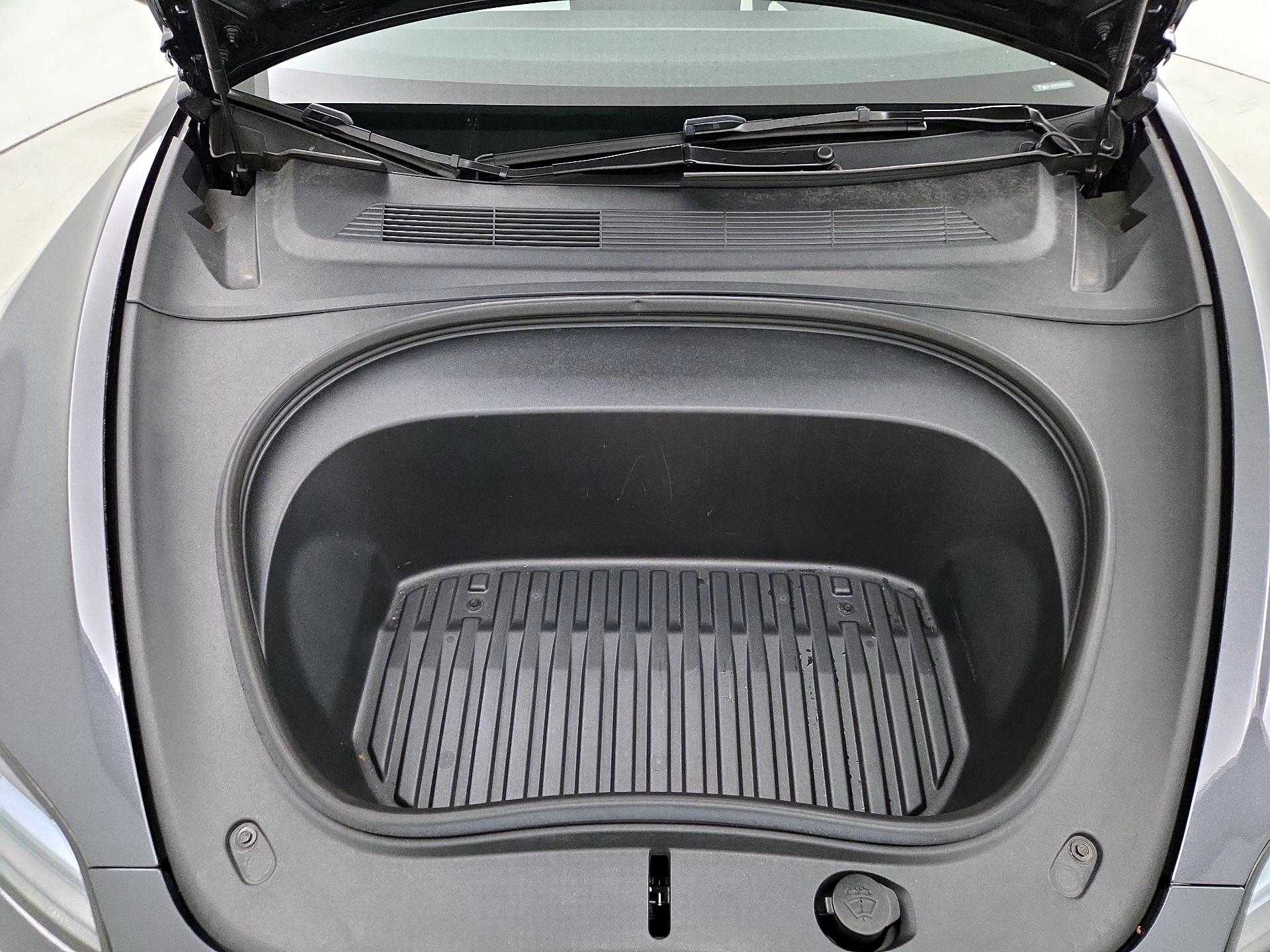 Thumbnail: 2024 Tesla Model 3 - 20