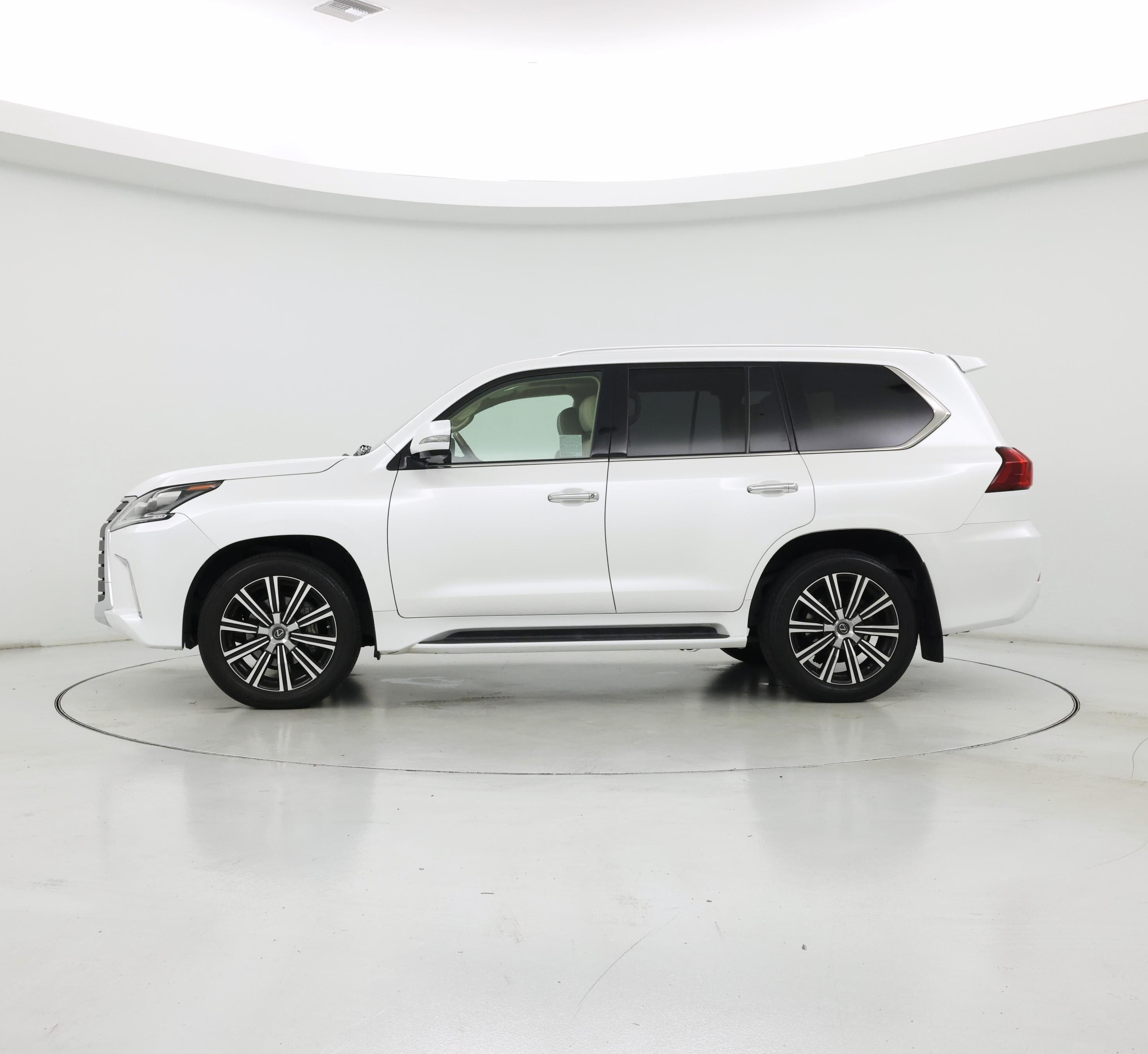 Thumbnail: 2020 Lexus LX - 3