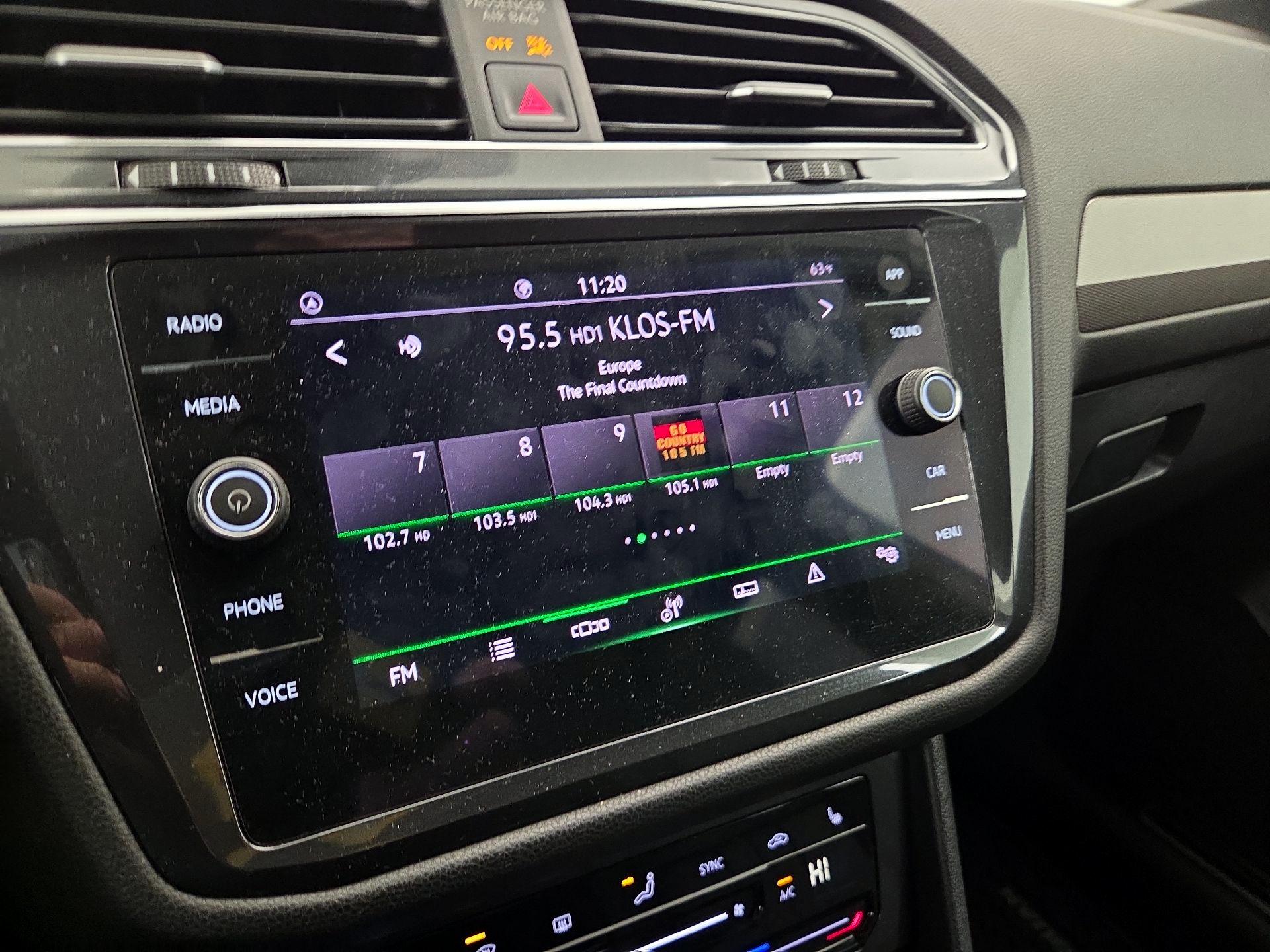 Thumbnail: 2022 Volkswagen Tiguan - 15