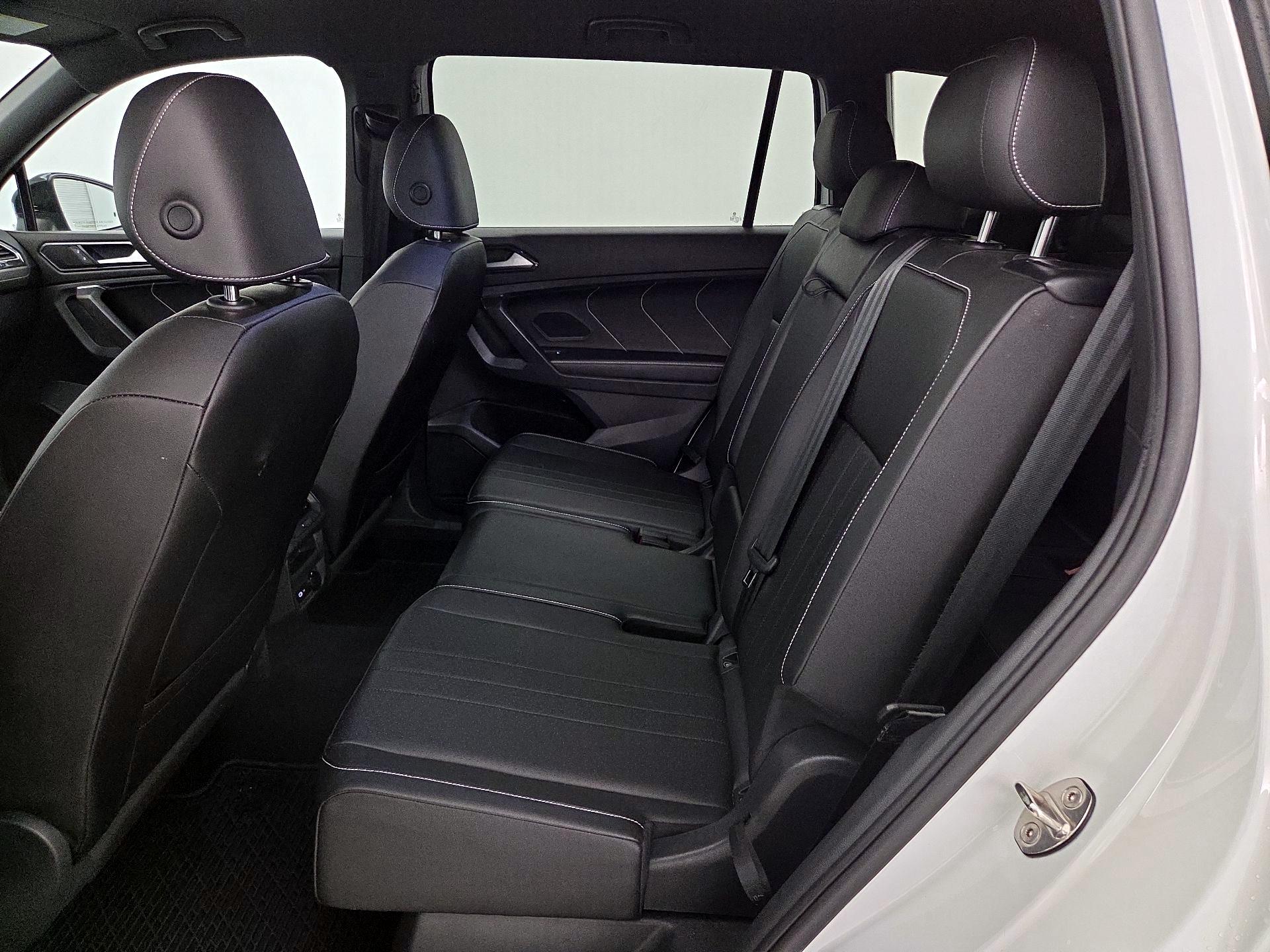 Thumbnail: 2022 Volkswagen Tiguan - 19